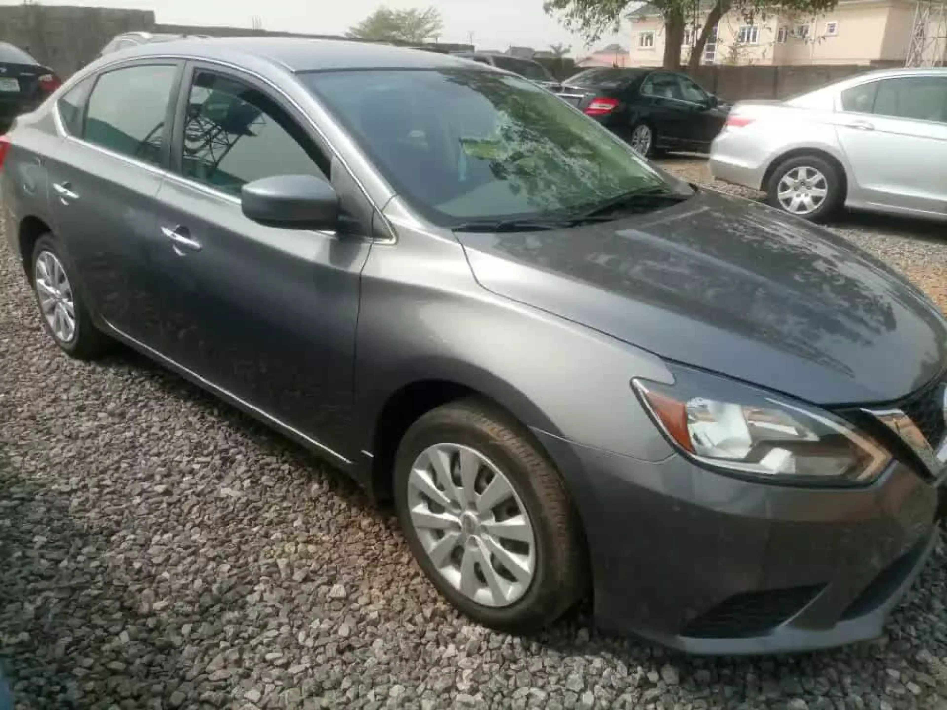 Nissan Sentra - 2017