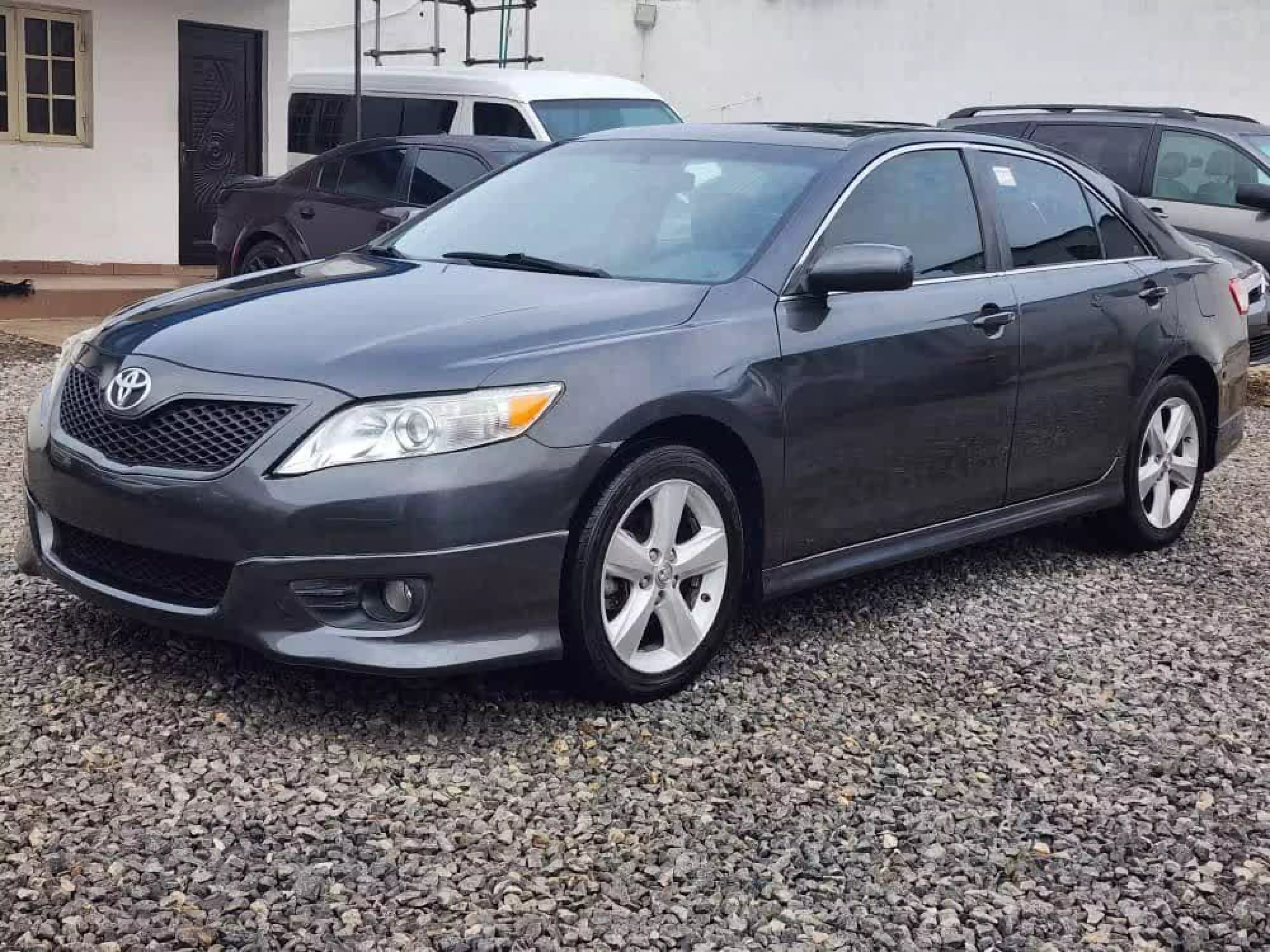 Toyota Camry - 2011