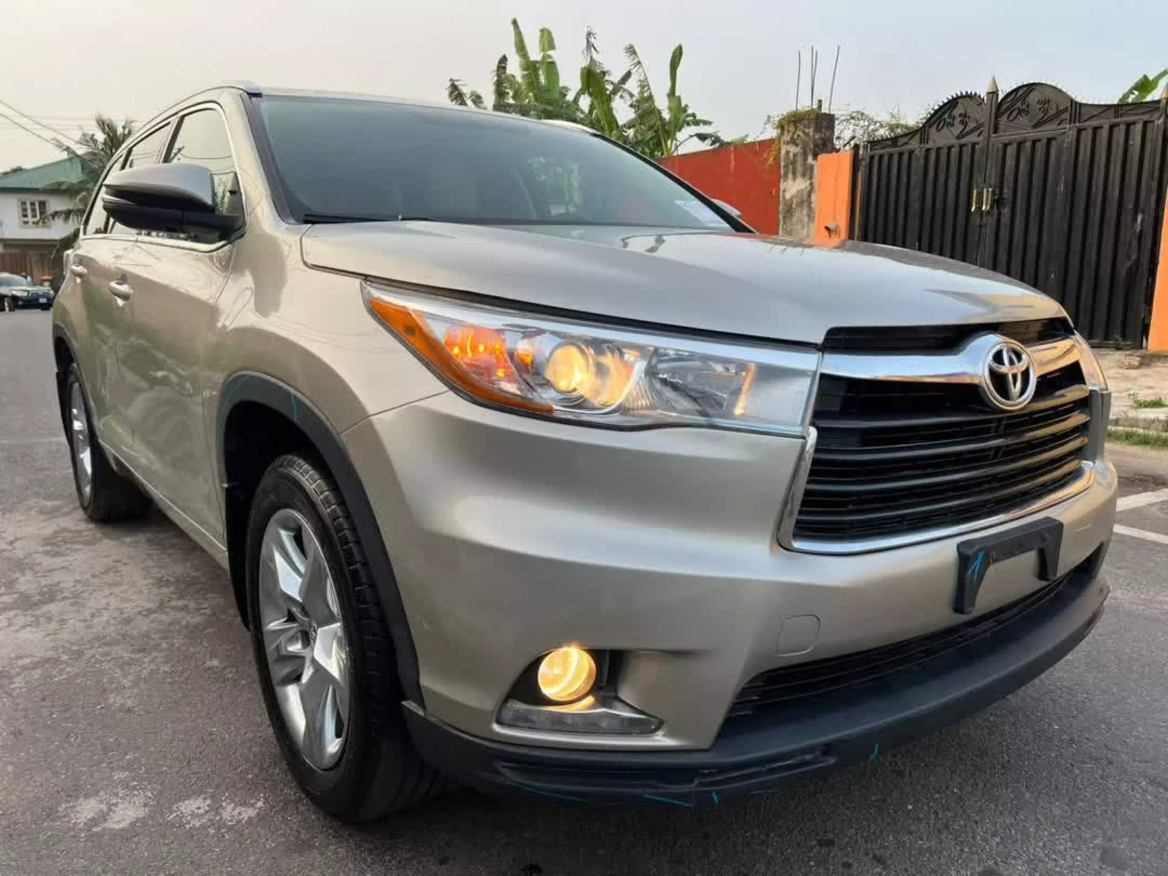 Toyota Highlander - 2015