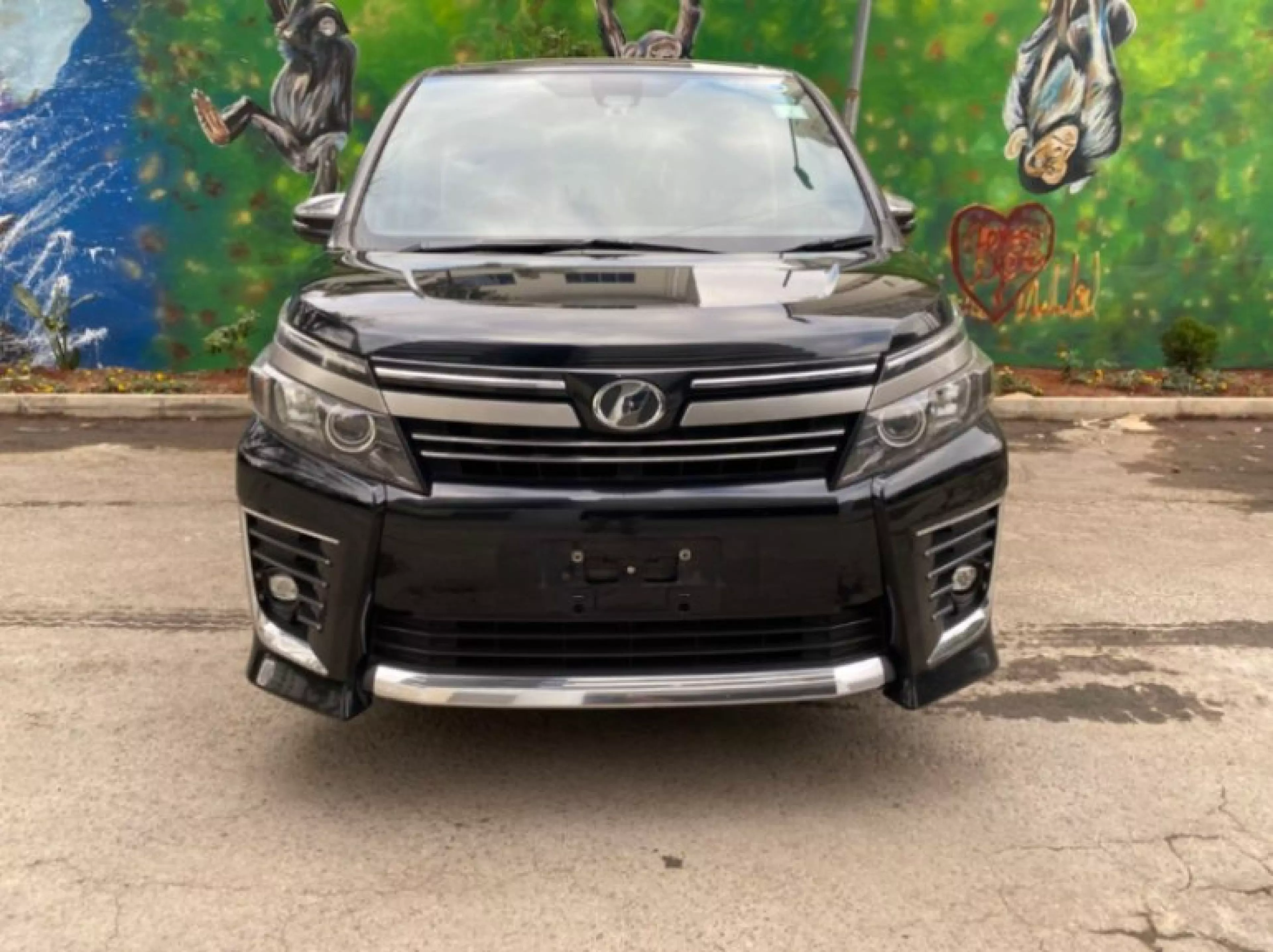 Toyota Voxy  - 2017