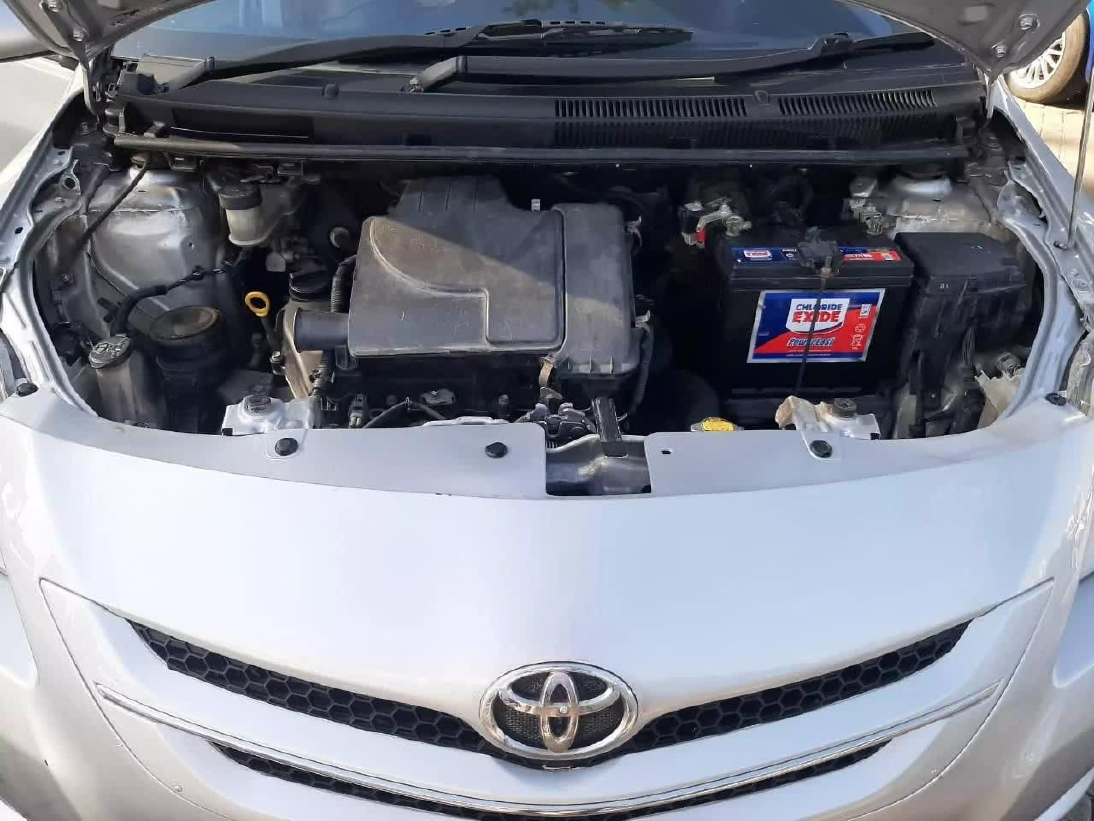 Toyota Belta   - 2012