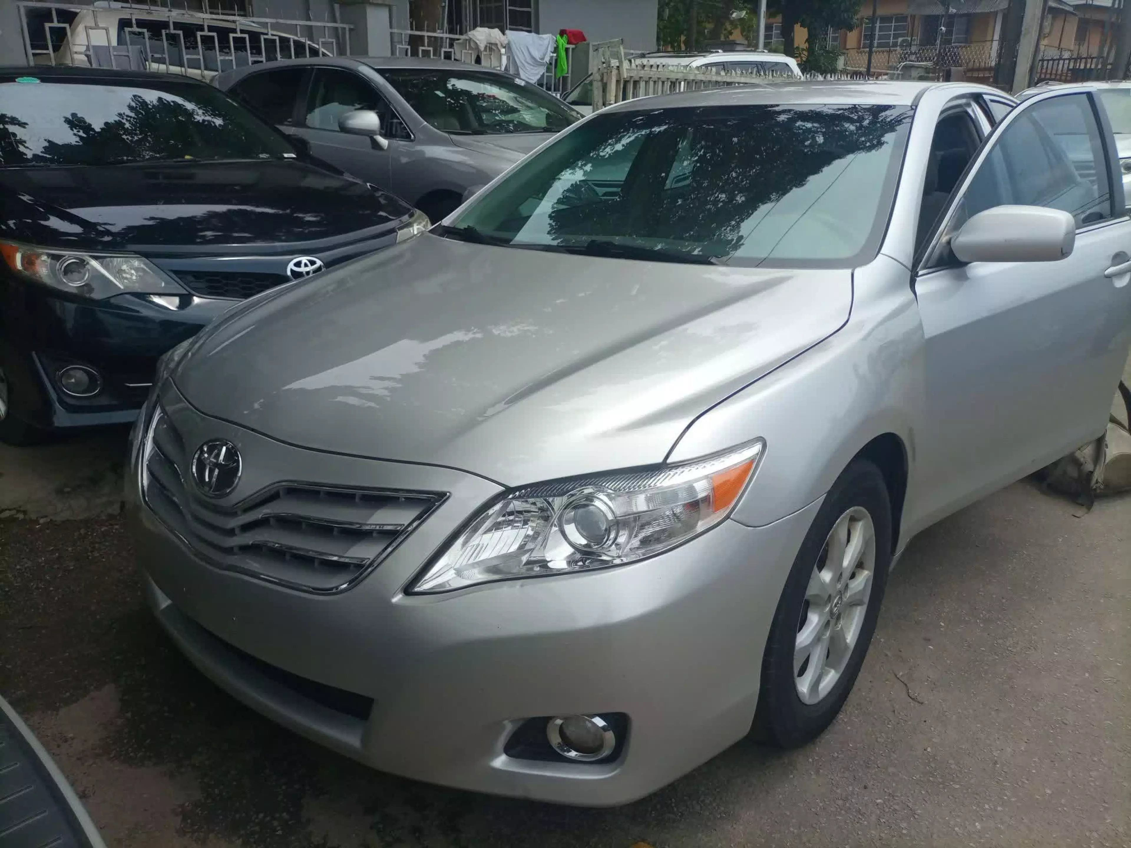 Toyota Camry - 2009