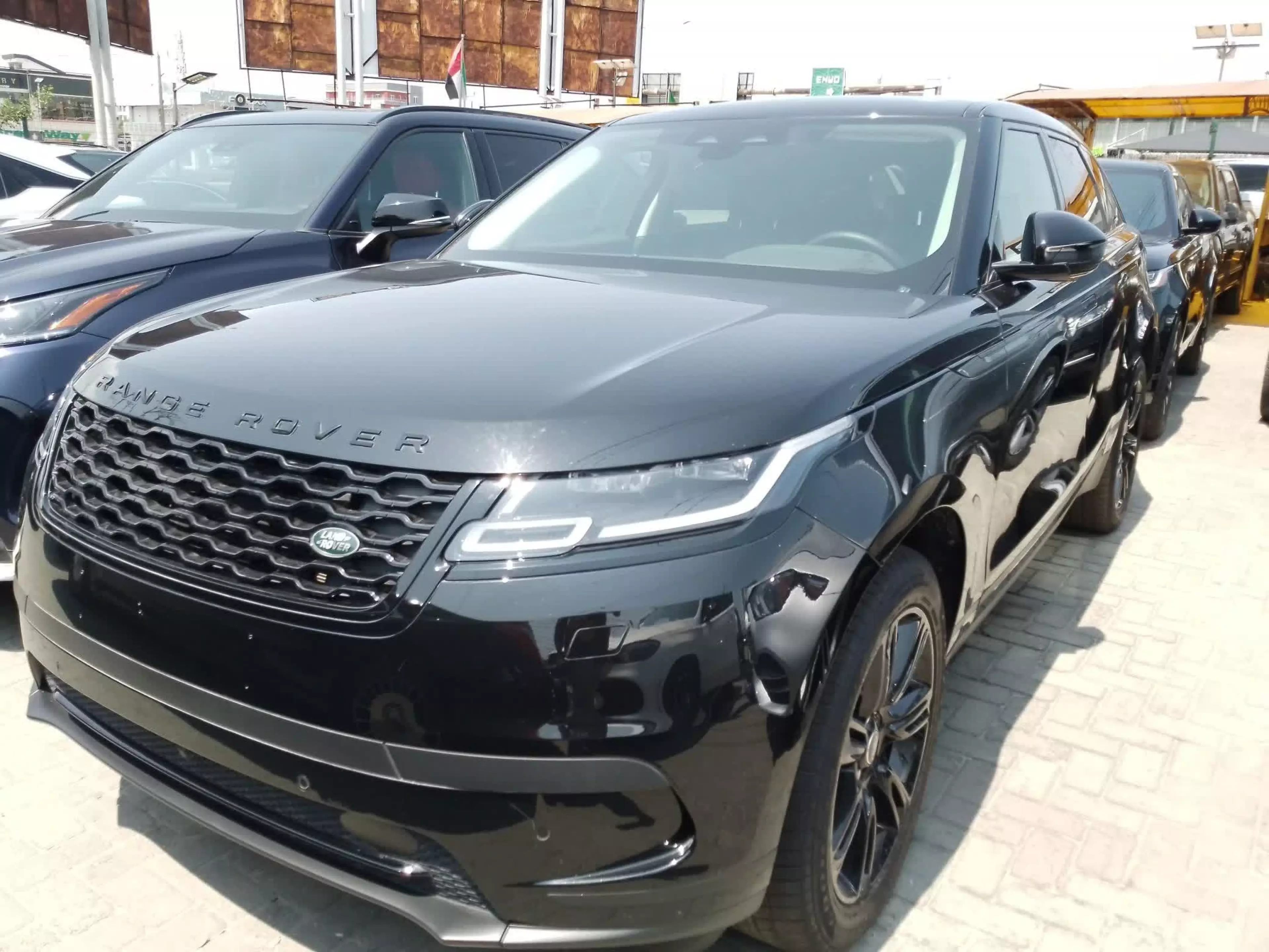 Land Rover Range Rover Velar   - 2023