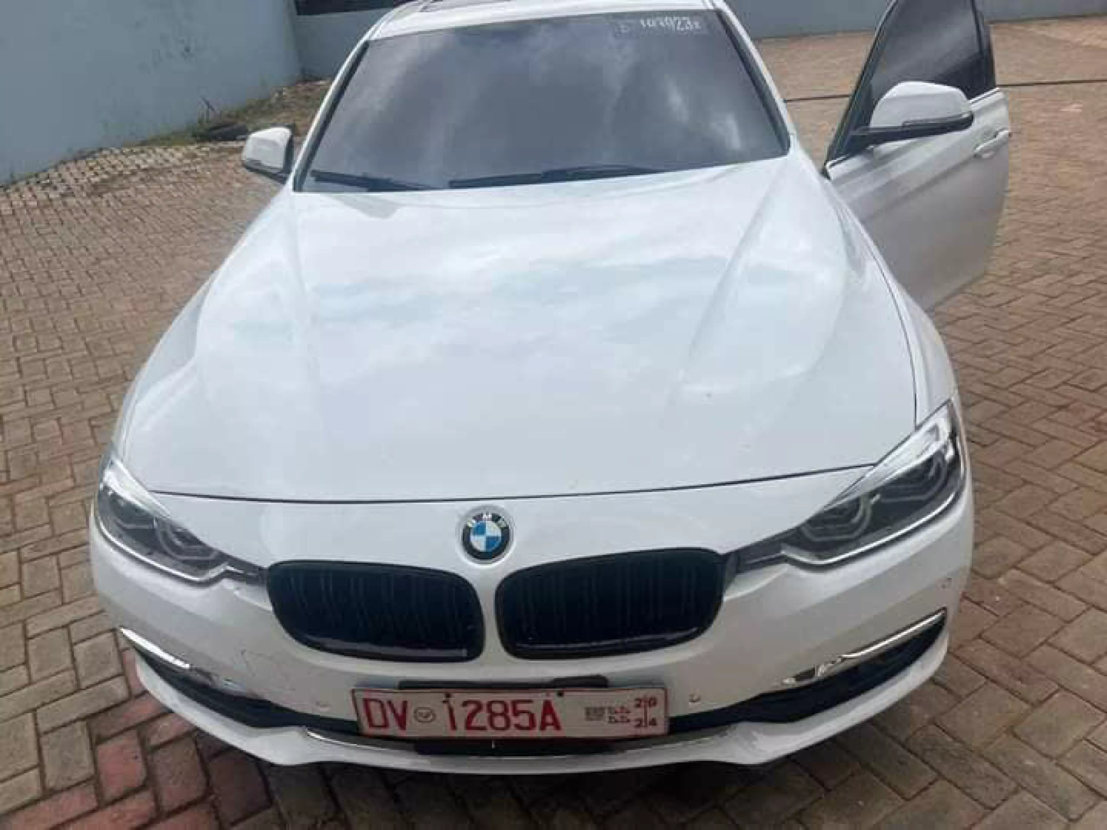 BMW 330i - 2017