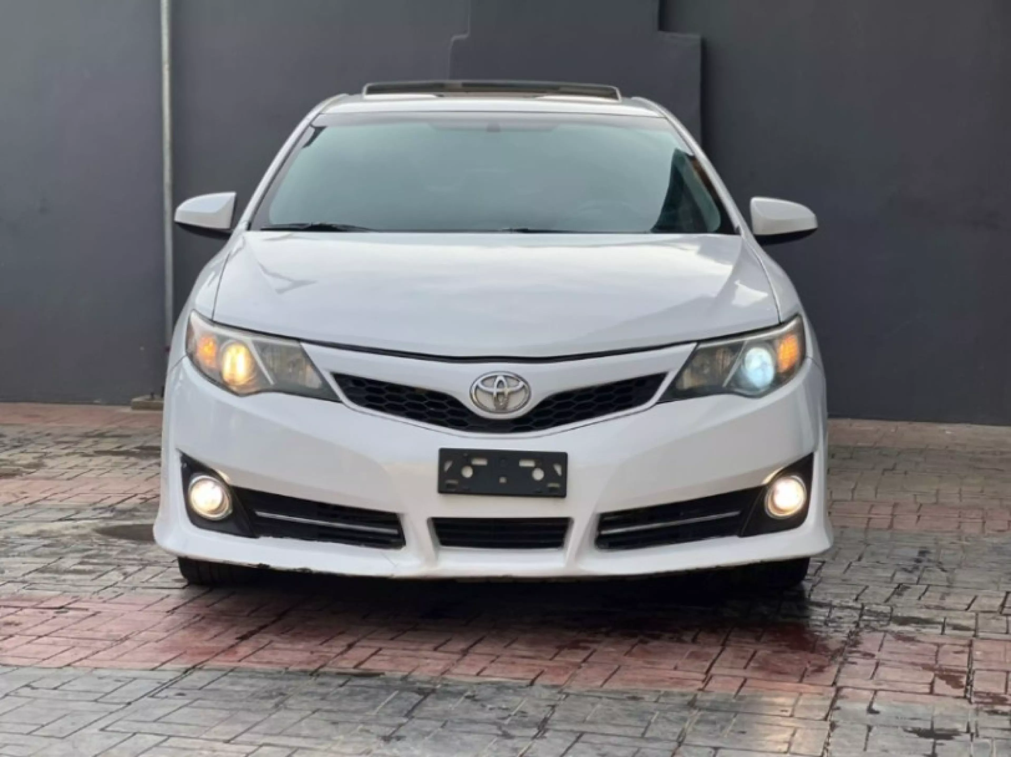 Toyota camry - 2012