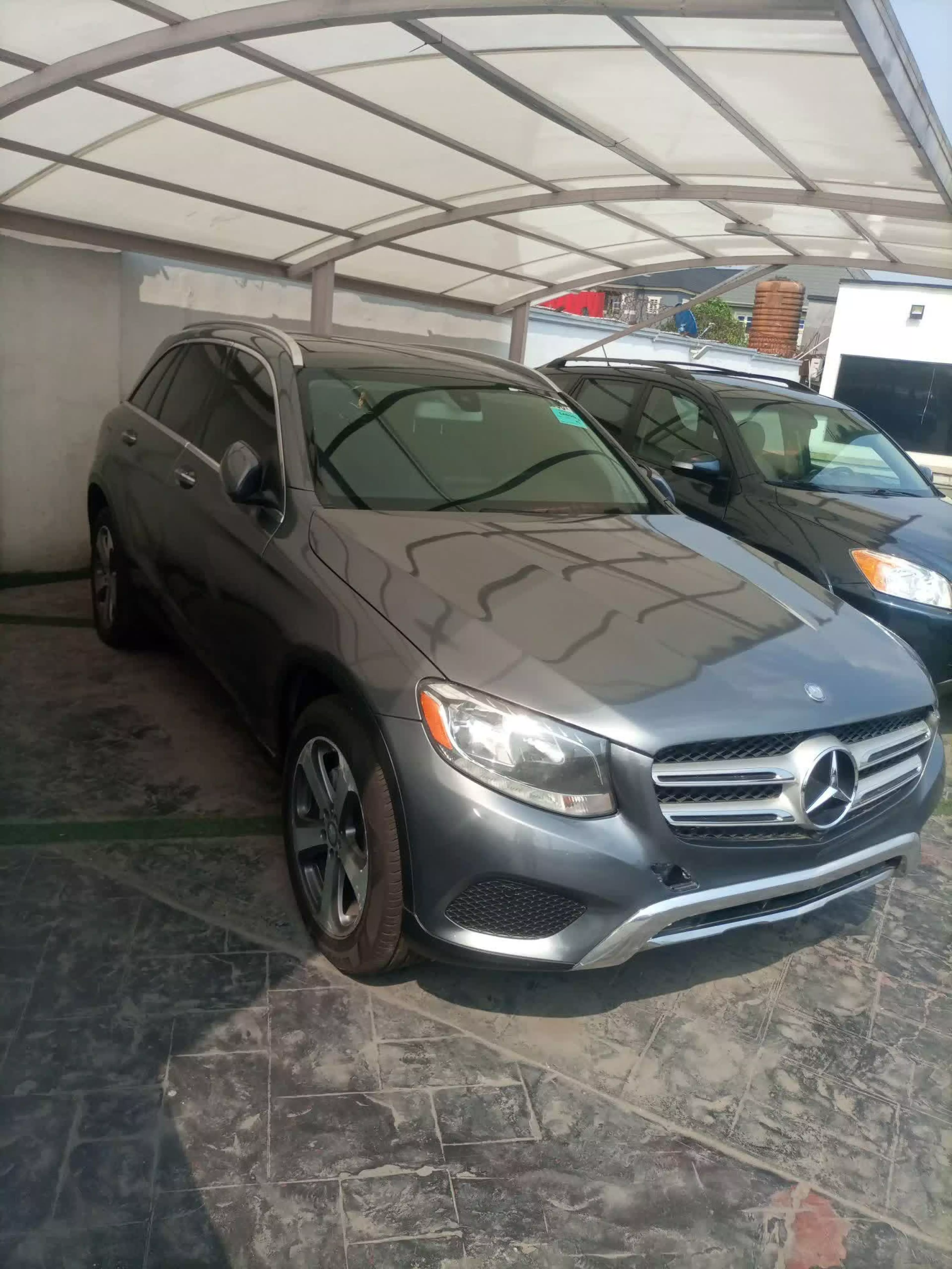 Mercedes-Benz GLC 300 - 2016