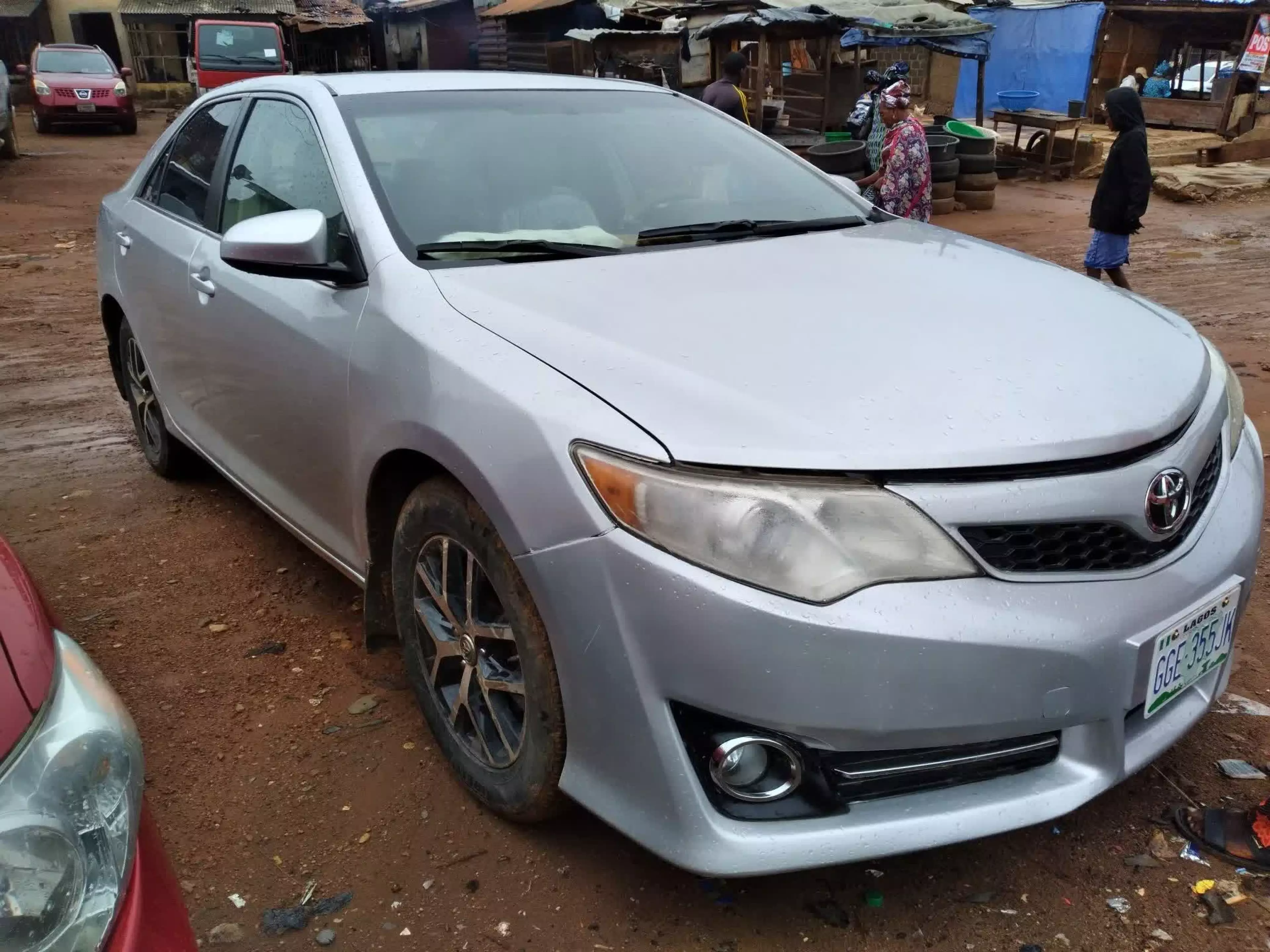 Toyota Camry   - 2012
