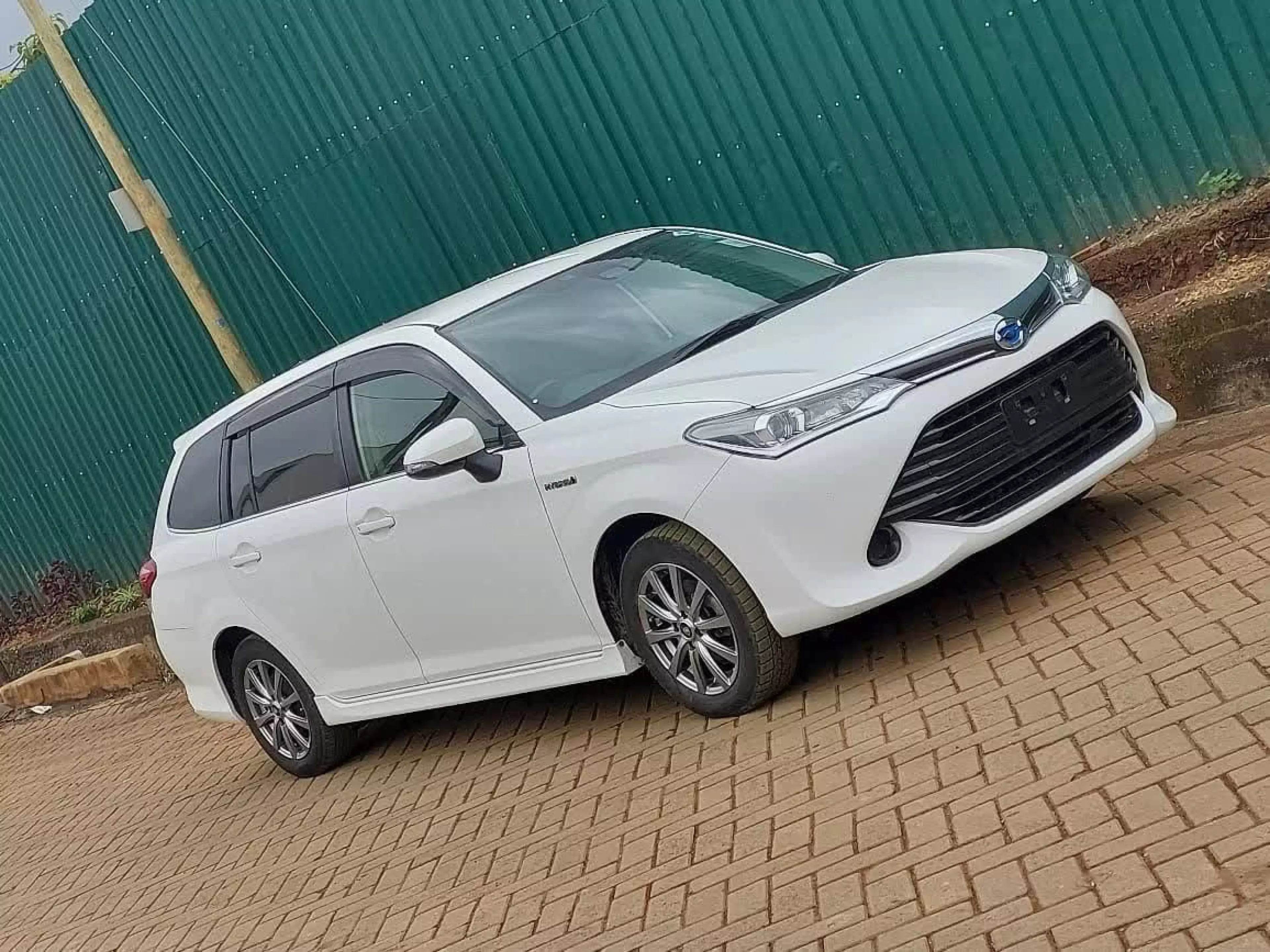 Toyota Fielder hybrid  - 2015