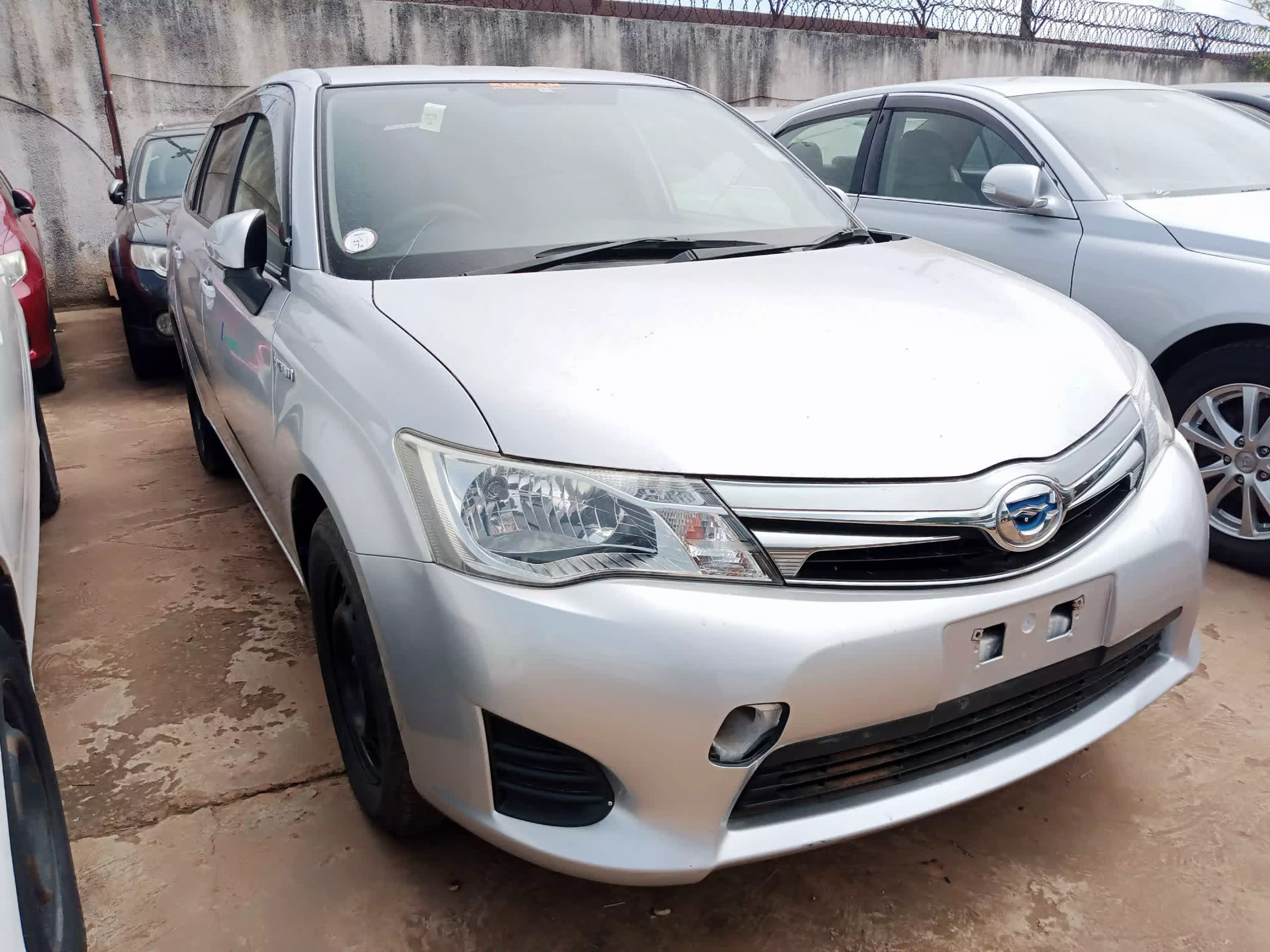 Toyota Fielder hybrid  - 2013