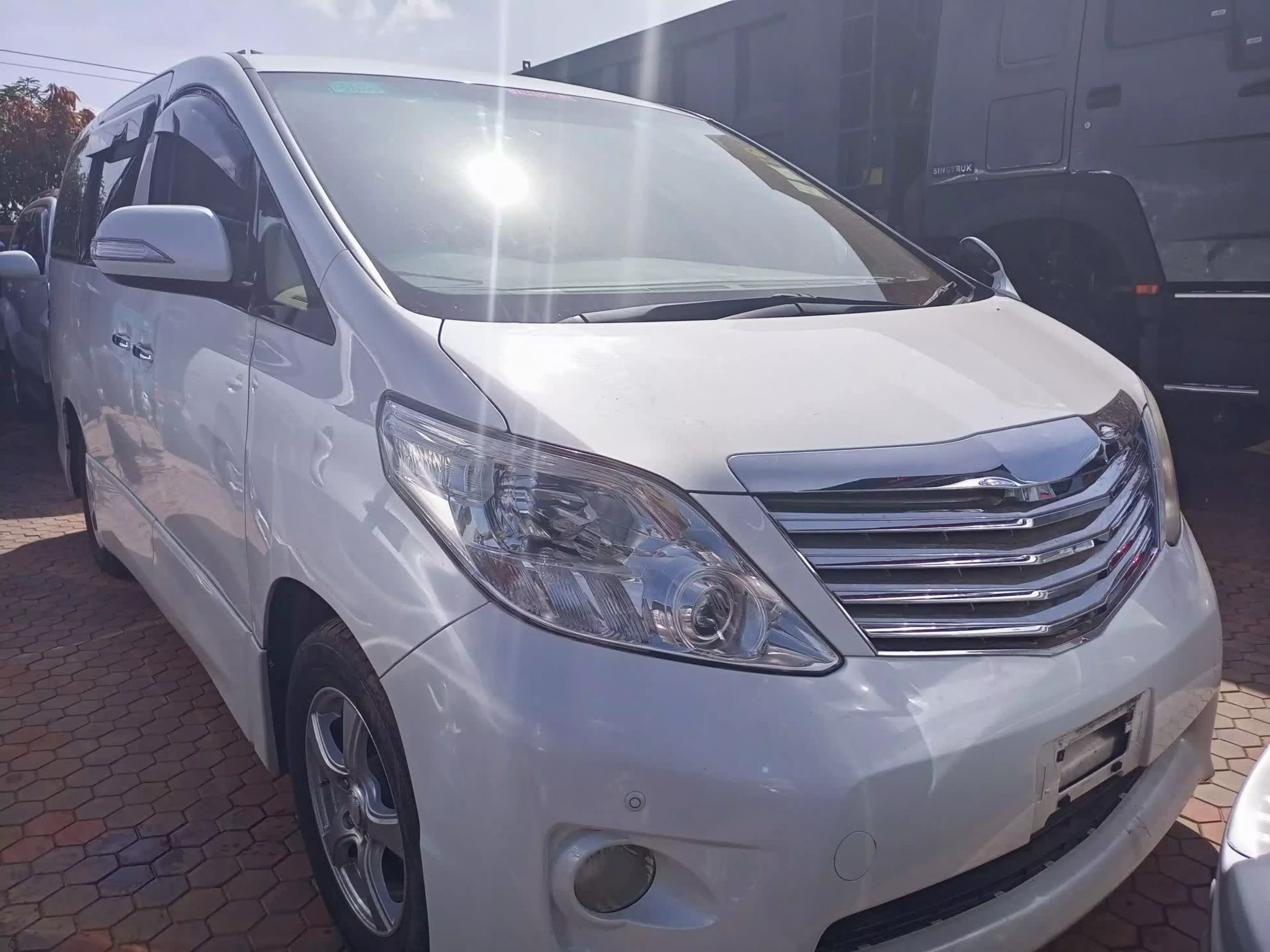 Toyota Alphard - 2008