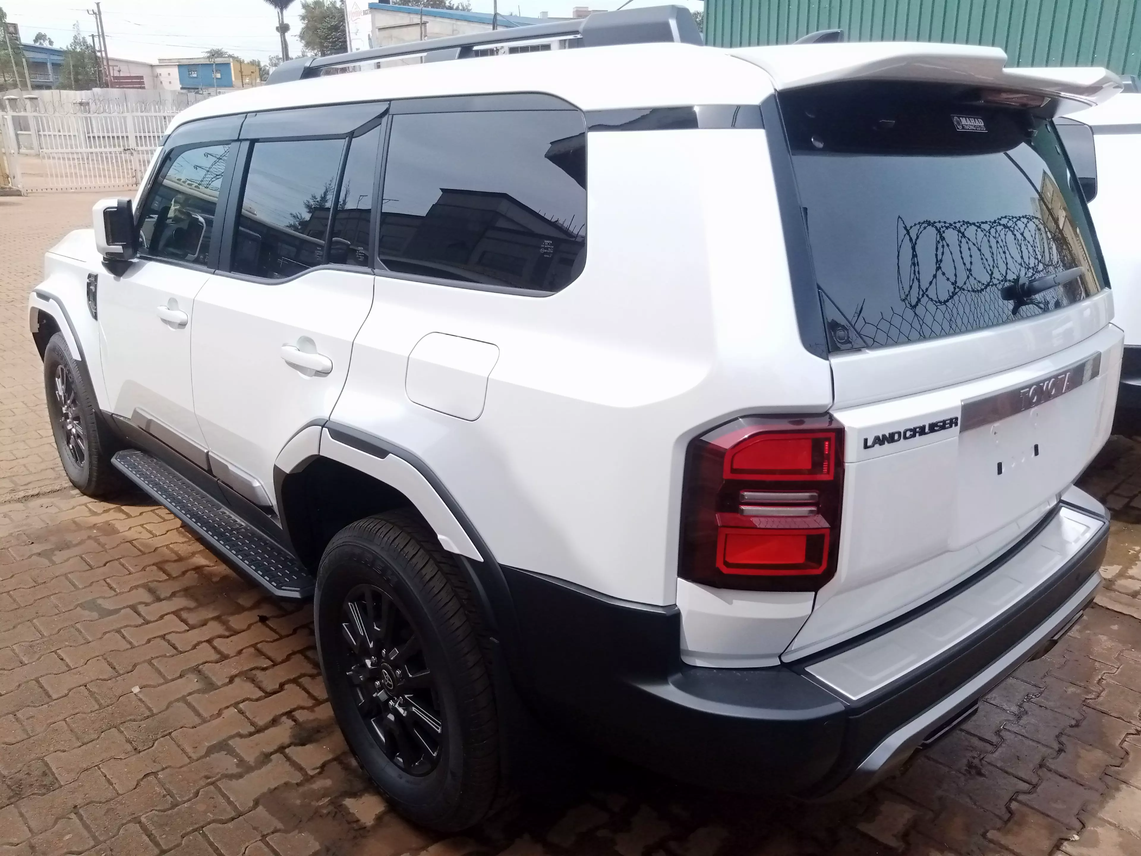 Toyota Land Cruiser   - 2024