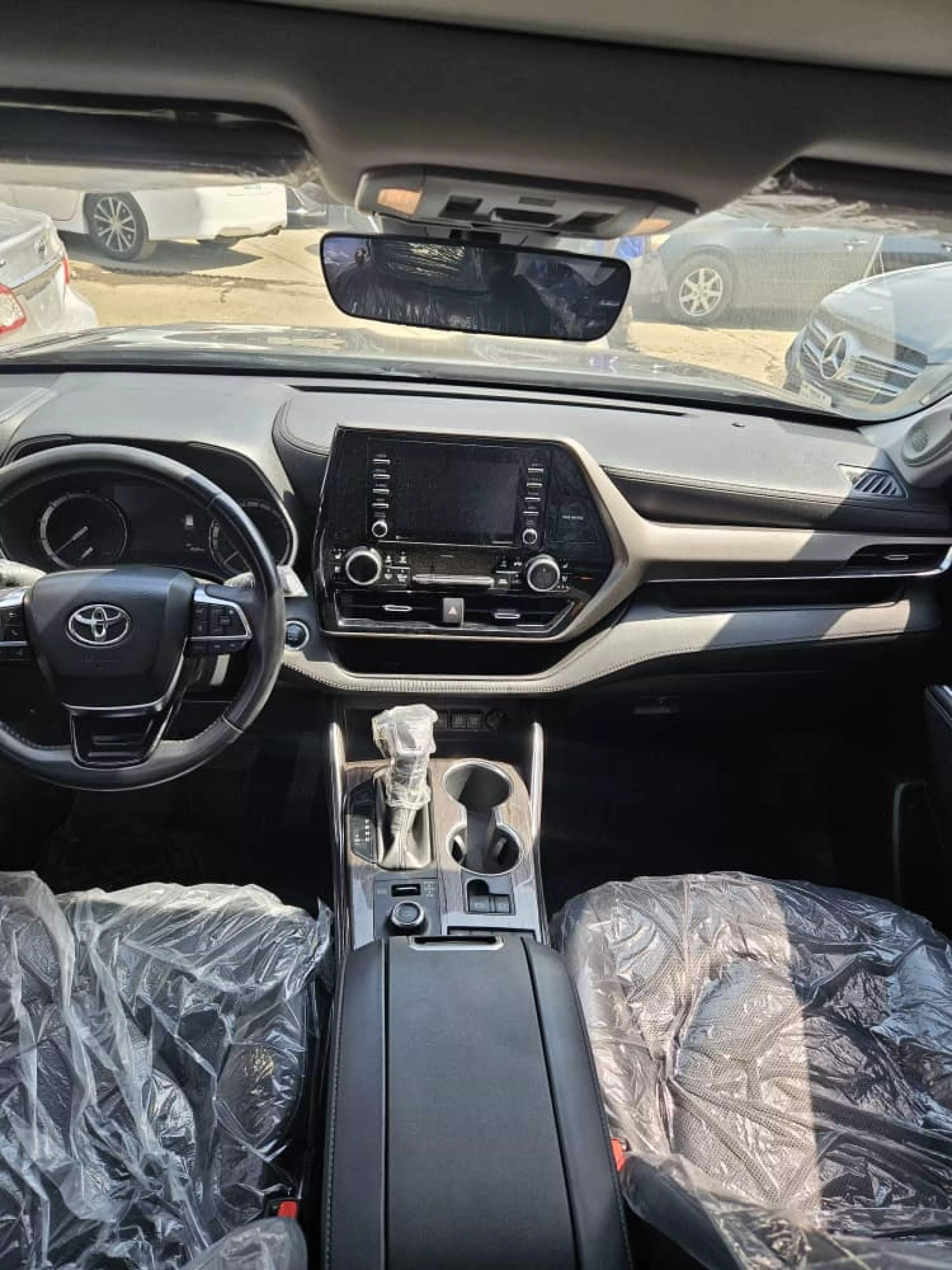Toyota Highlander   - 2021