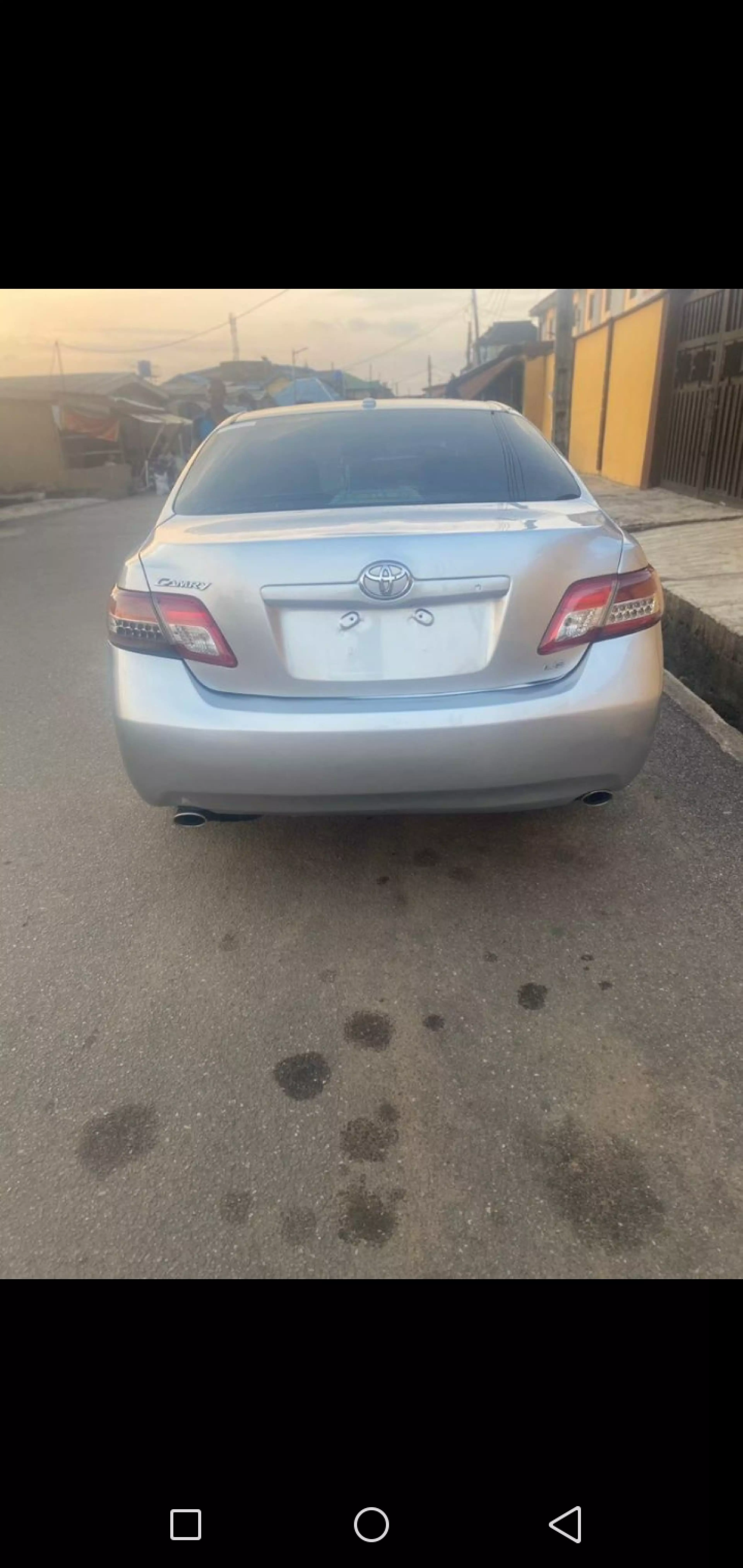 Toyota camry   - 2010