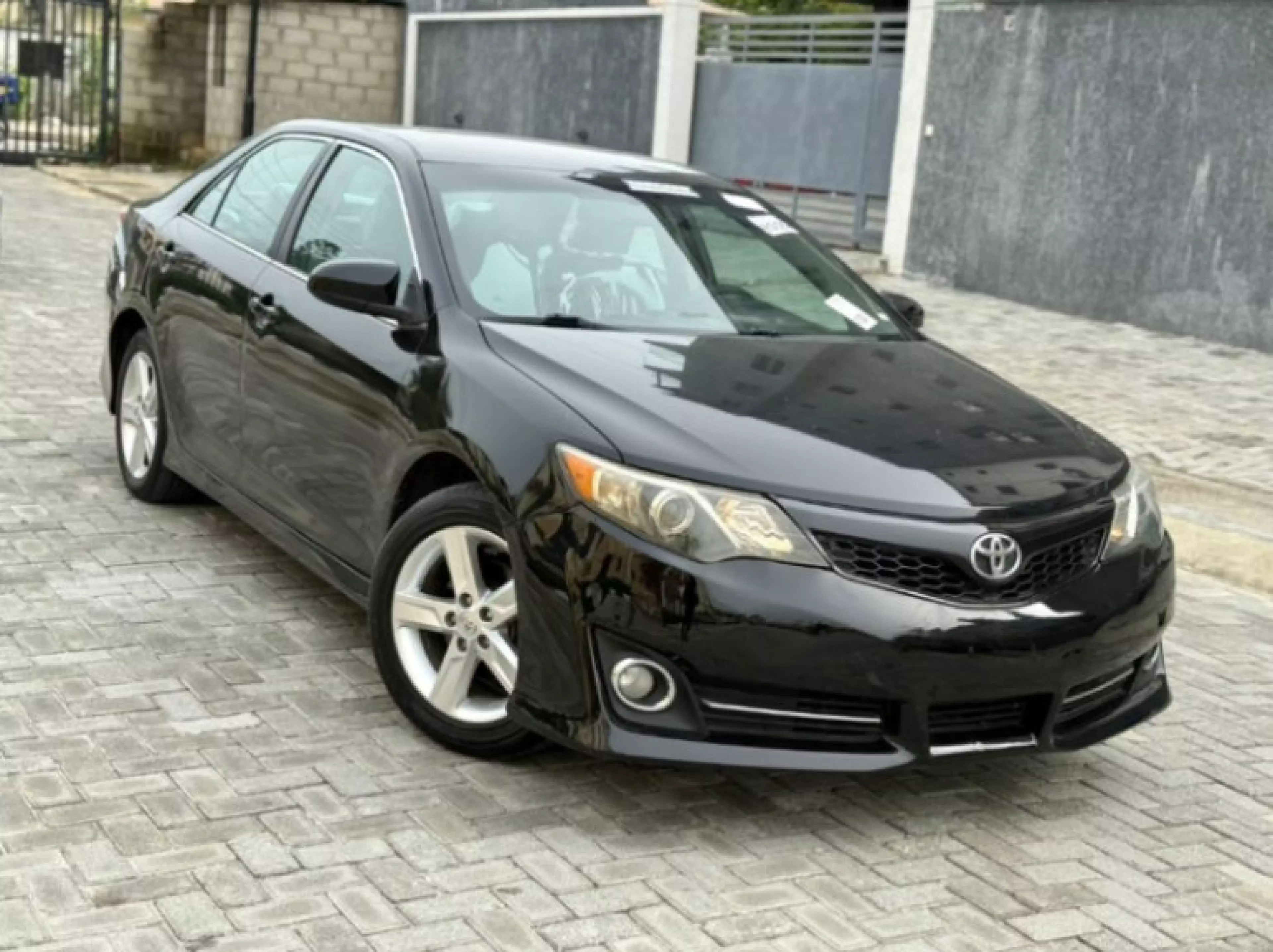 Toyota Camry - 2014