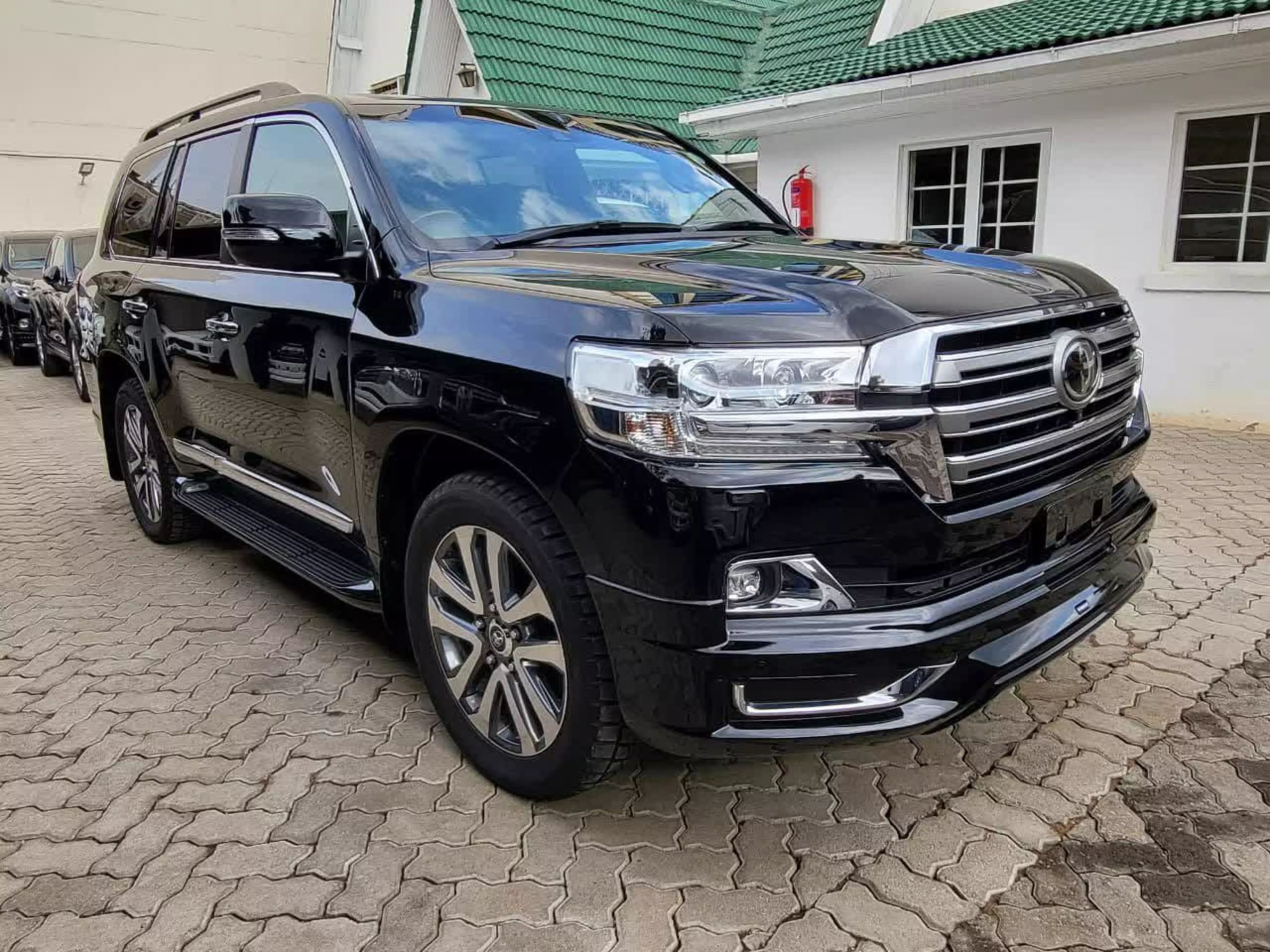 Toyota Landcruiser ZX - 2016