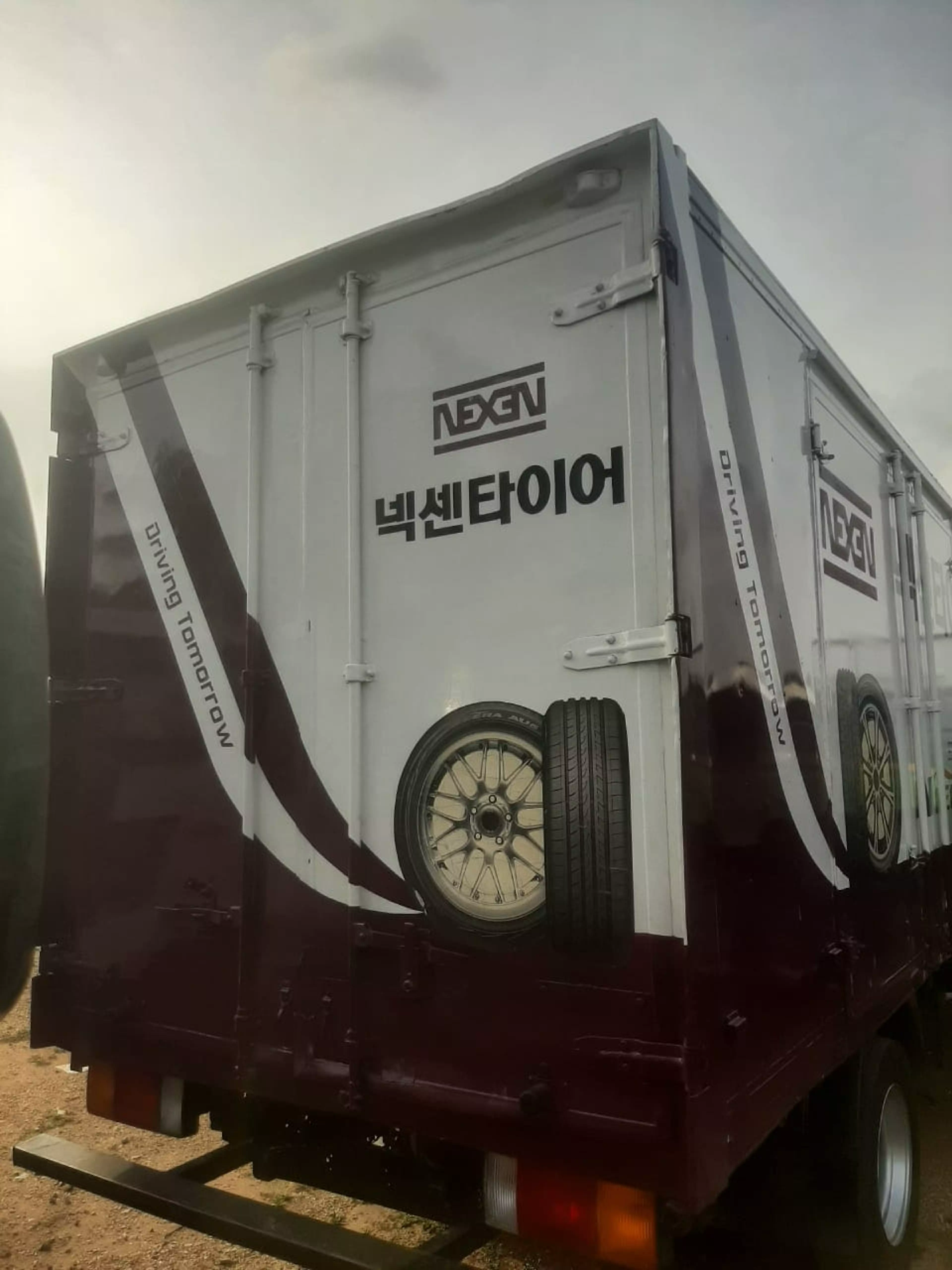 Hyundai Mighty   - 2005