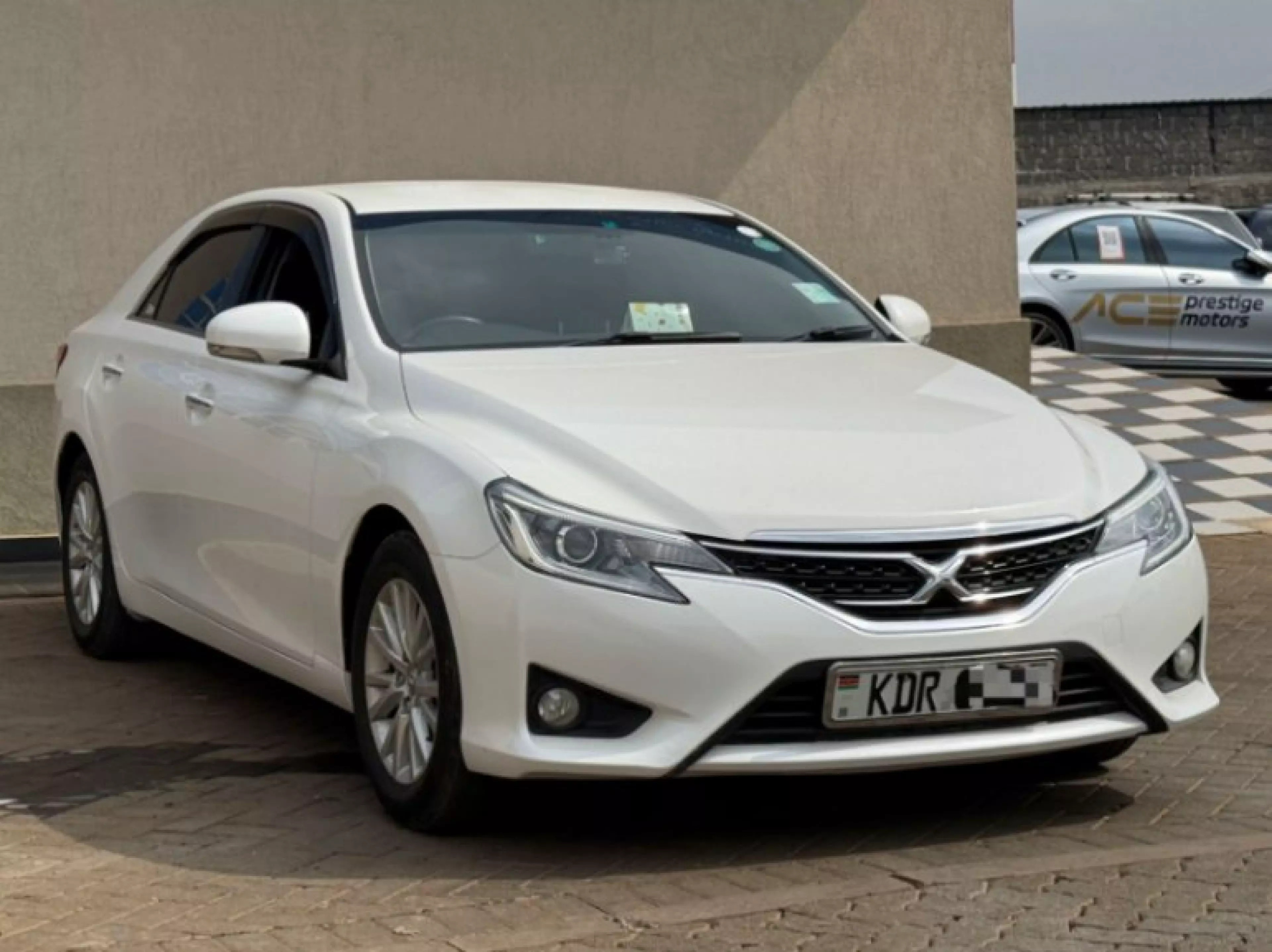 Toyota Mark X - 2016