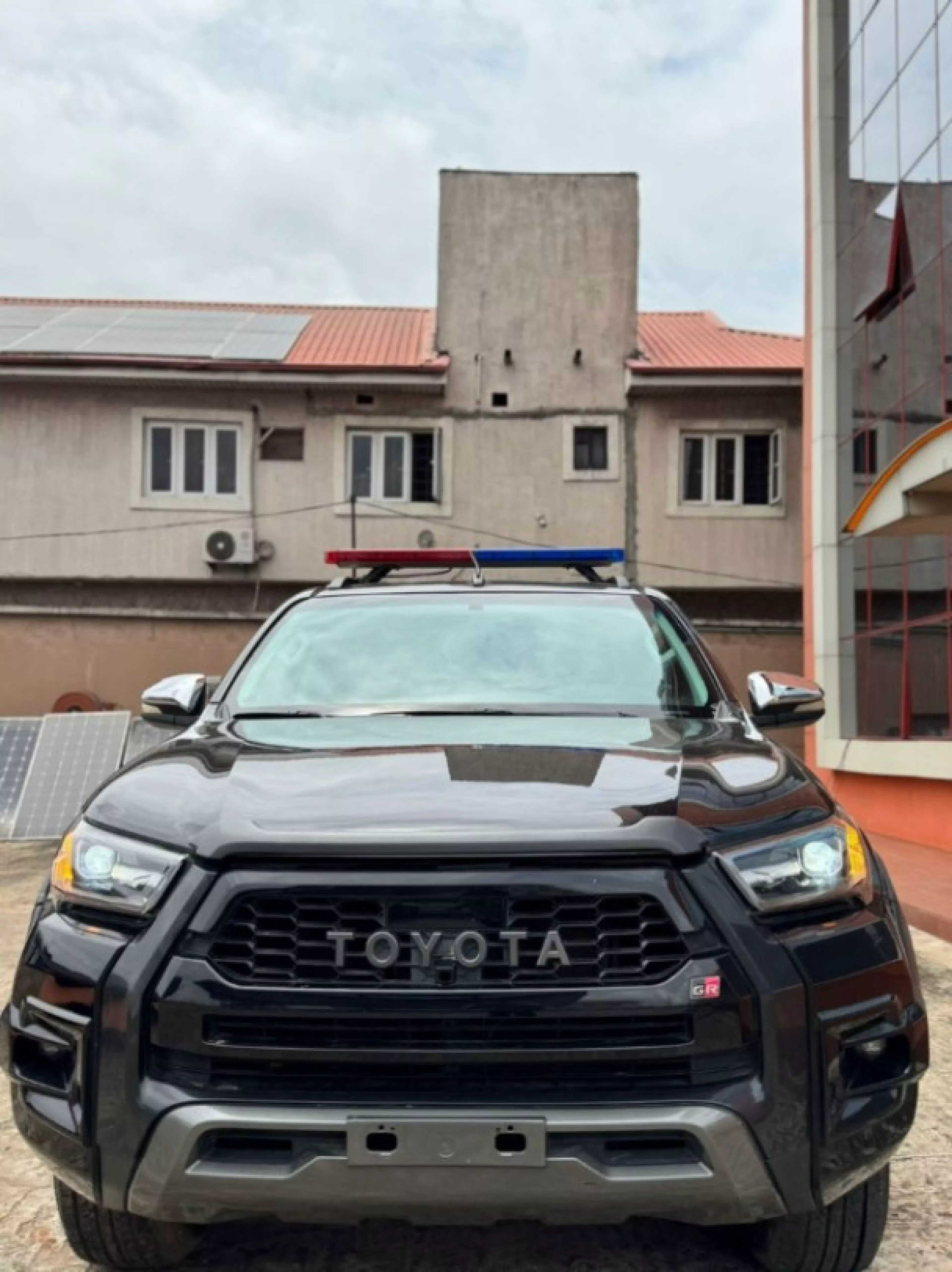 Toyota Hilux  - 2016
