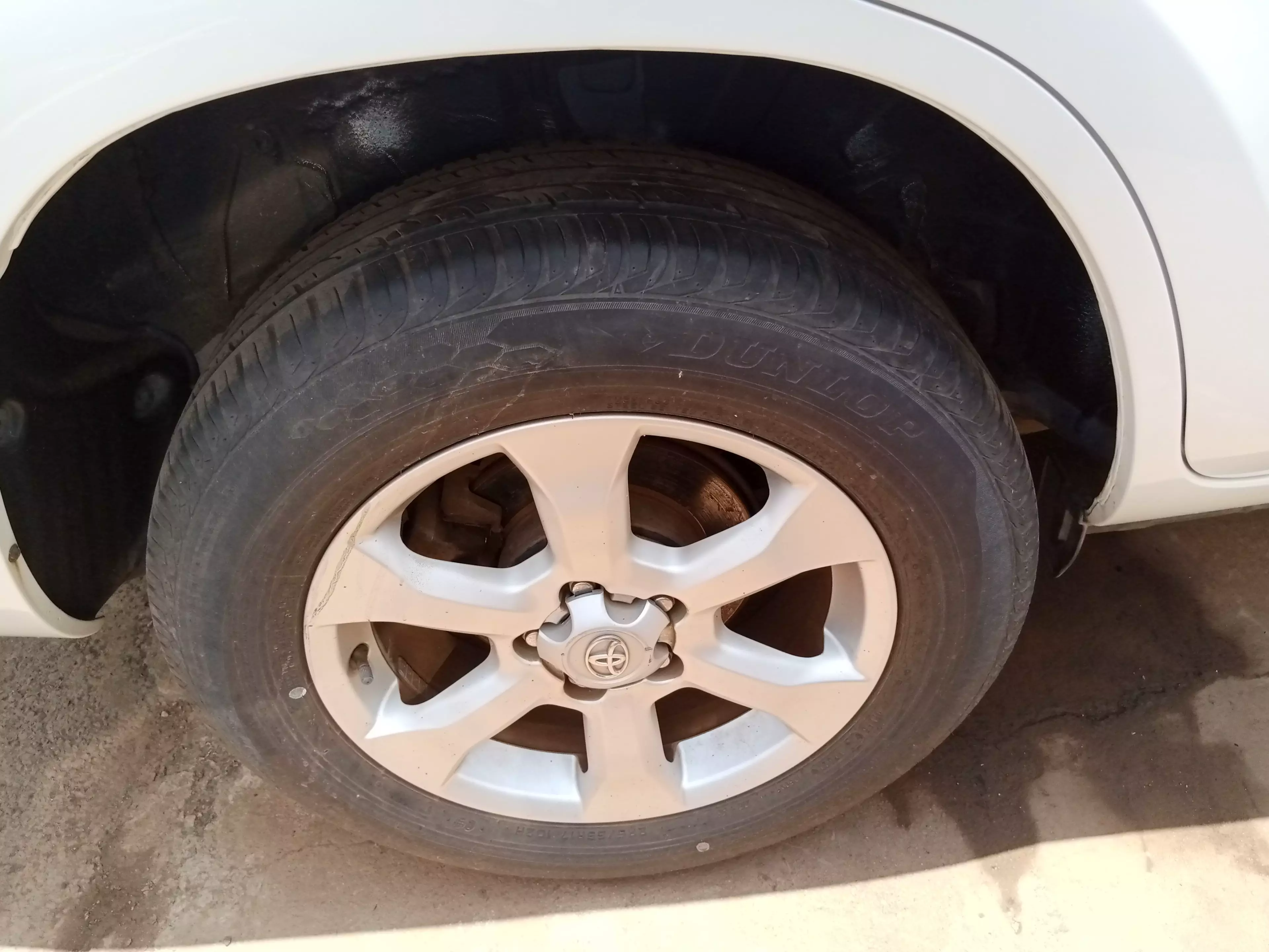 Toyota Vanguard    - 2012