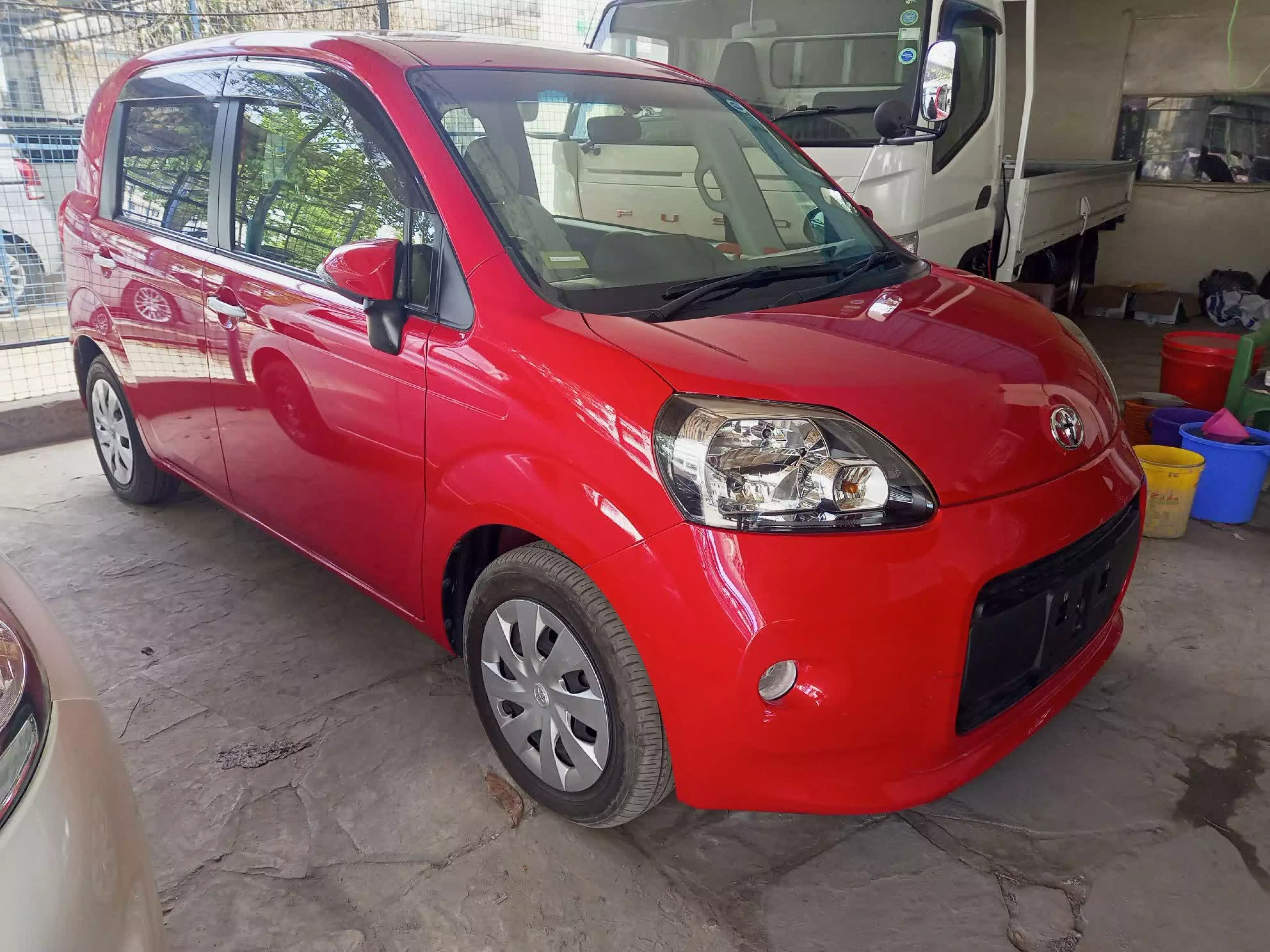 Toyota Porte - 2015