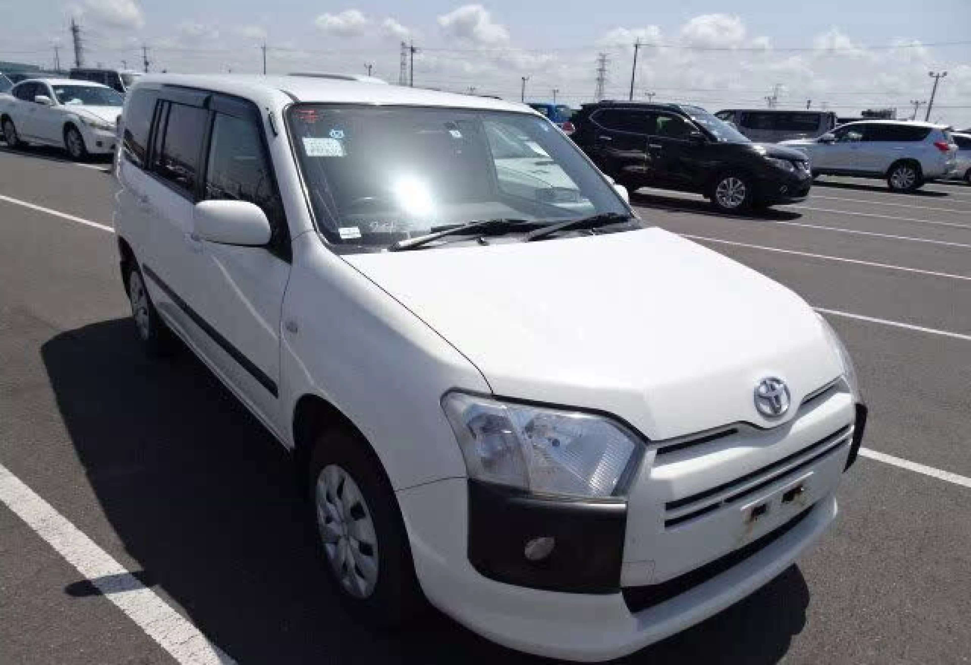 Toyota Probox  - 2016
