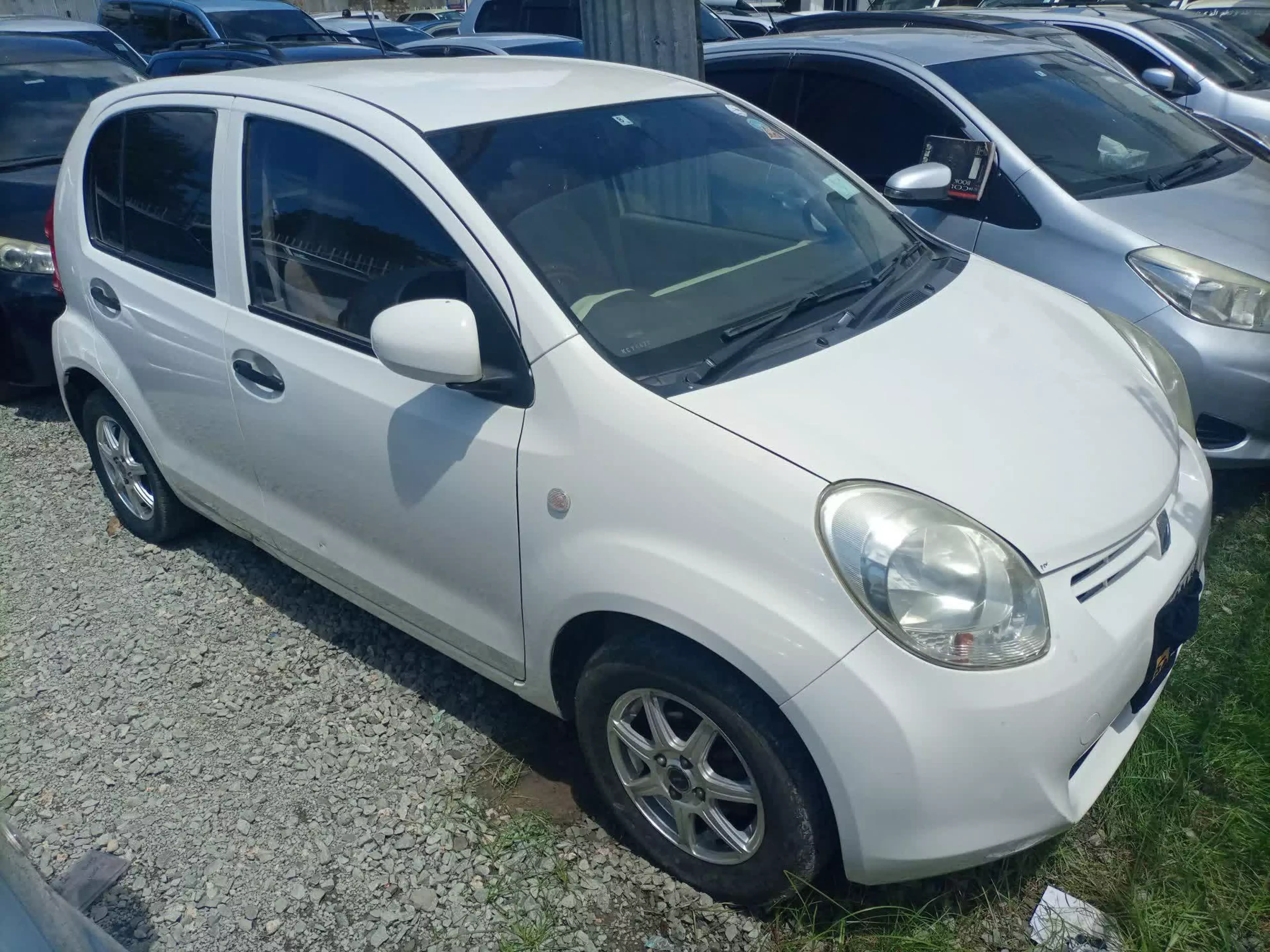 Toyota Passo - 2012