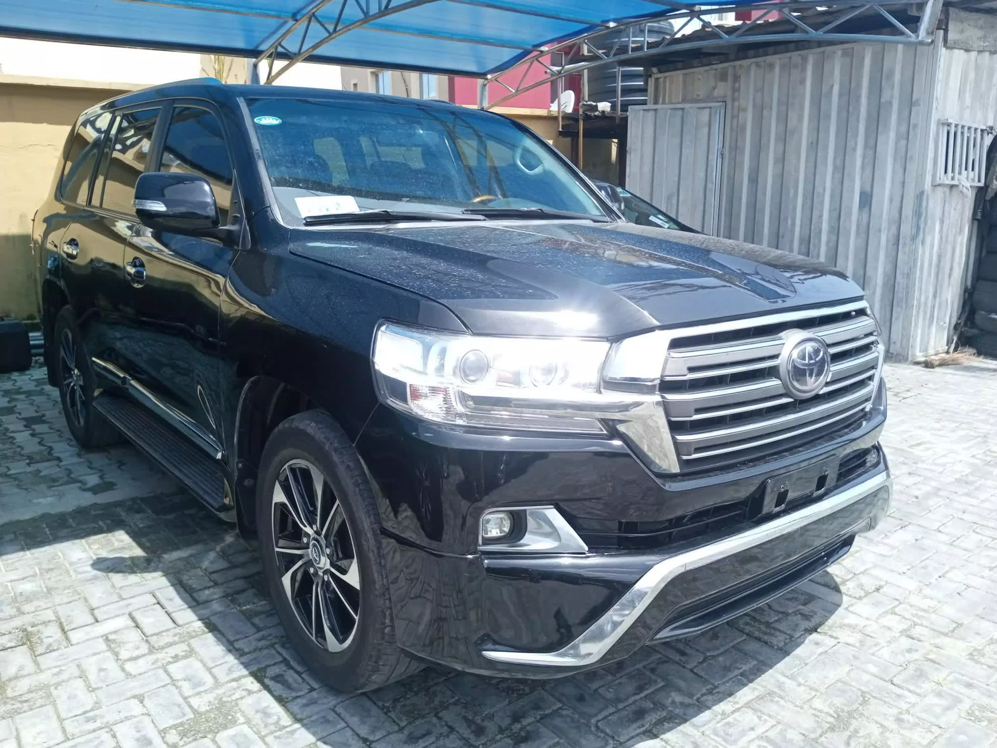 Toyota Land Cruiser - 2014