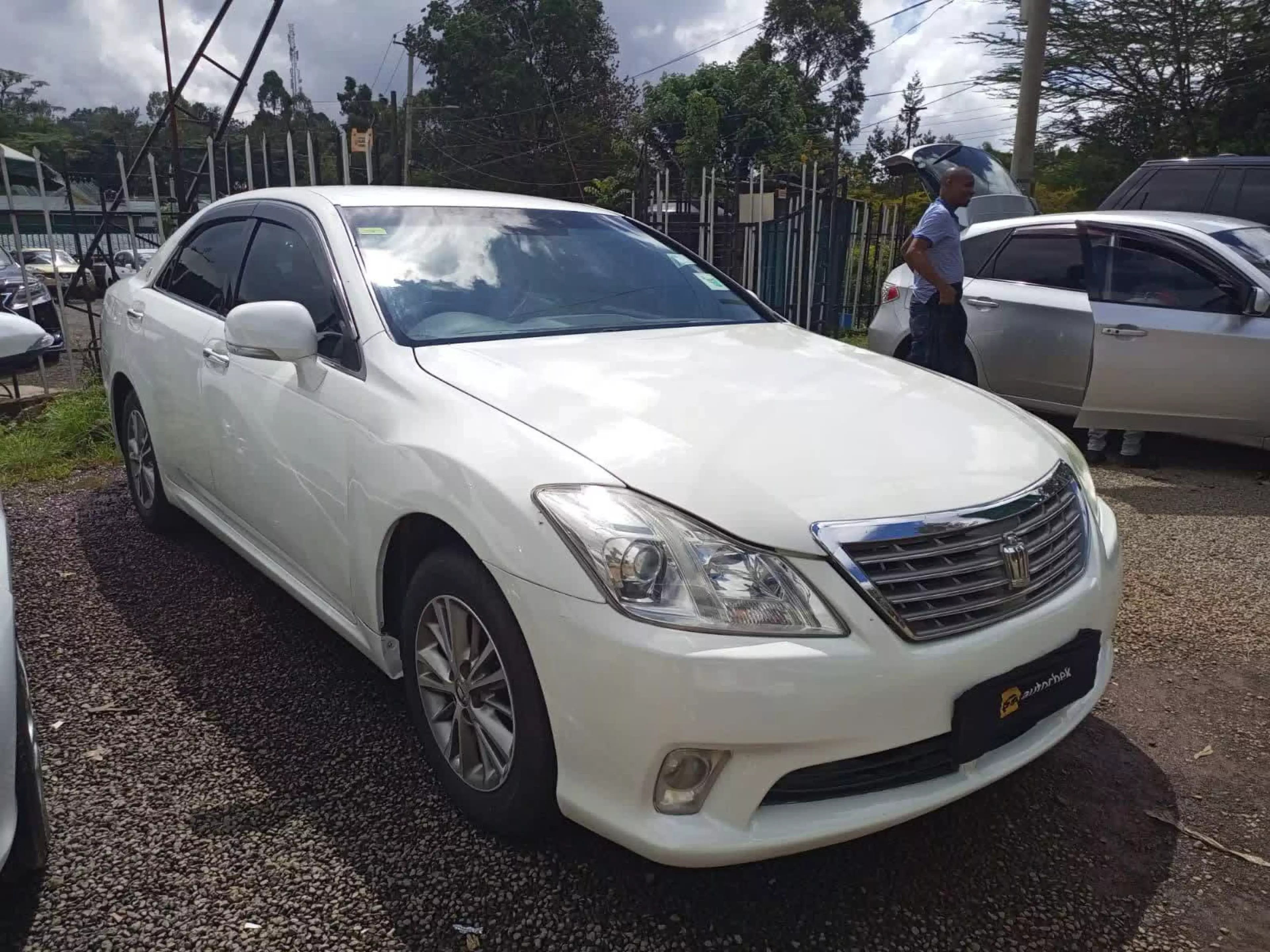 Toyota Crown - 2010
