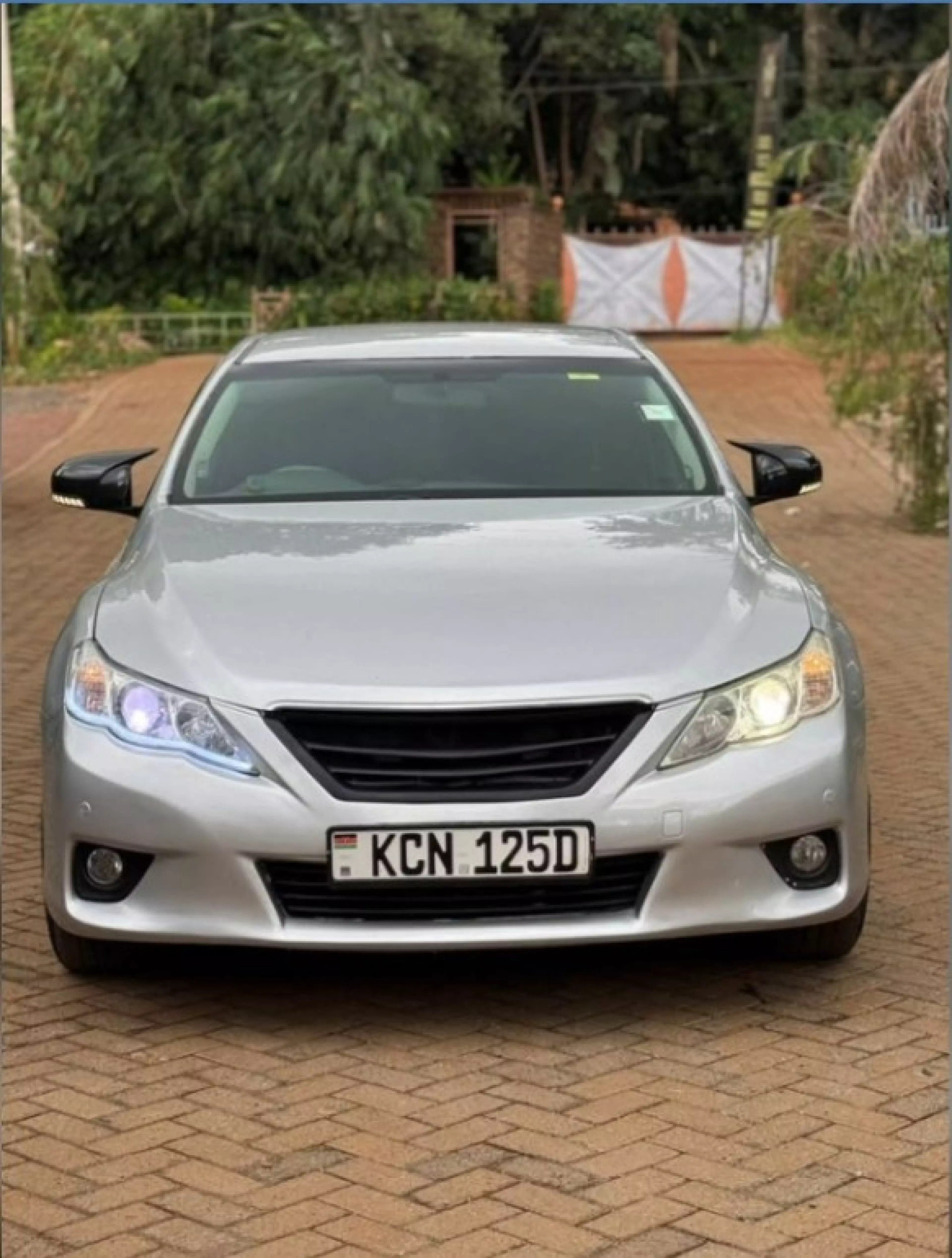 Toyota Mark X - 2015