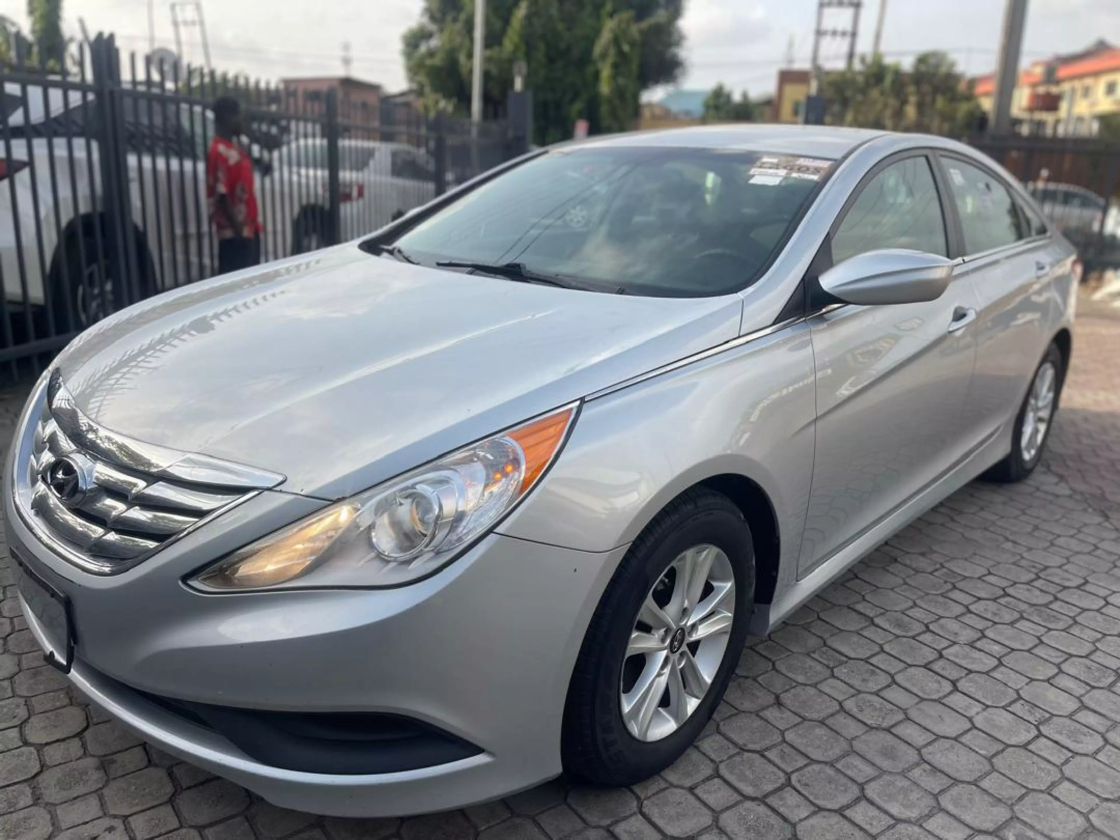 Hyundai Sonata   - 2014