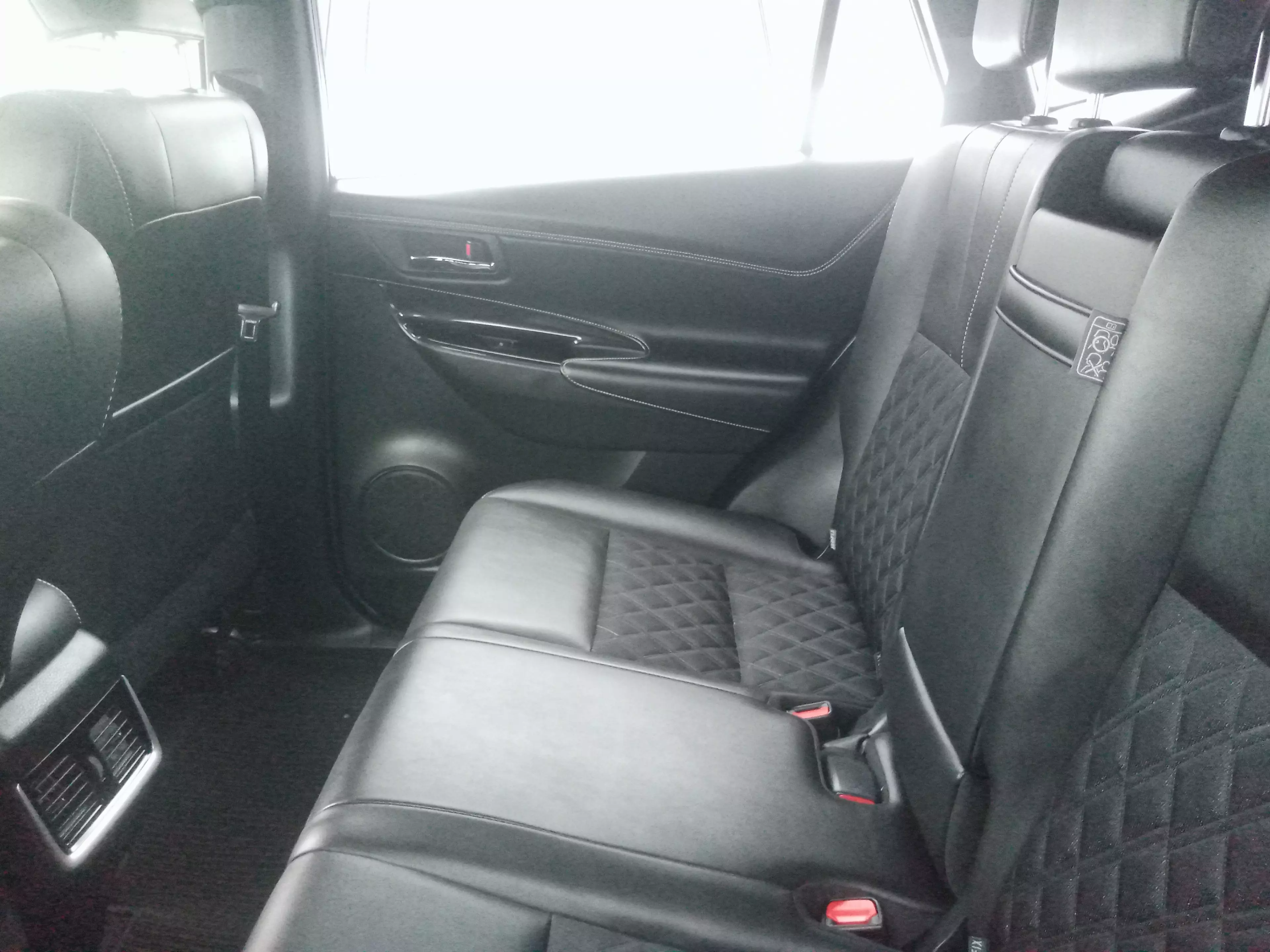 Toyota Harrier   - 2016