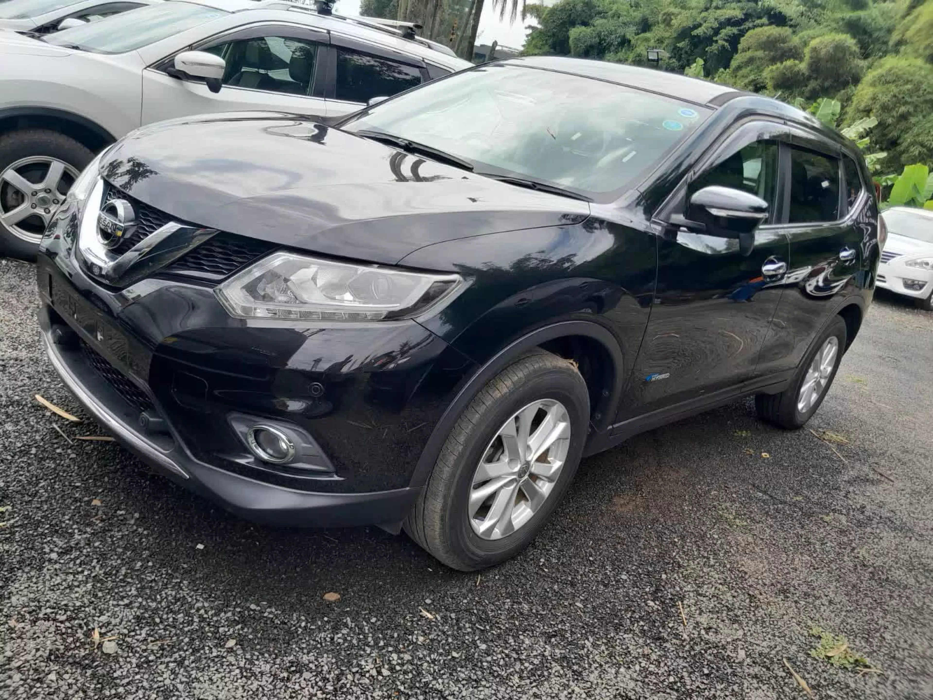 Nissan x-trail hybrid - 2016