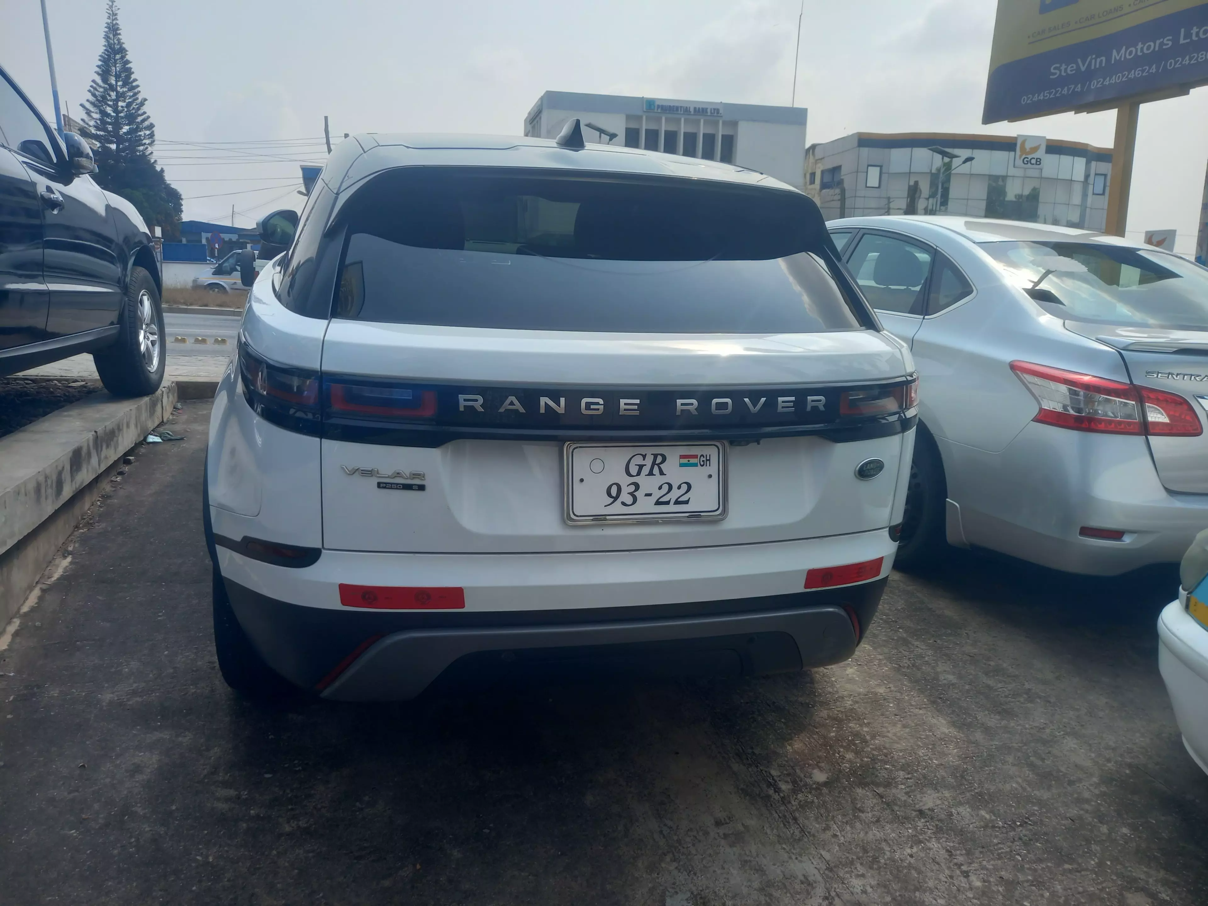 Land Rover Range Rover Velar   - 2020