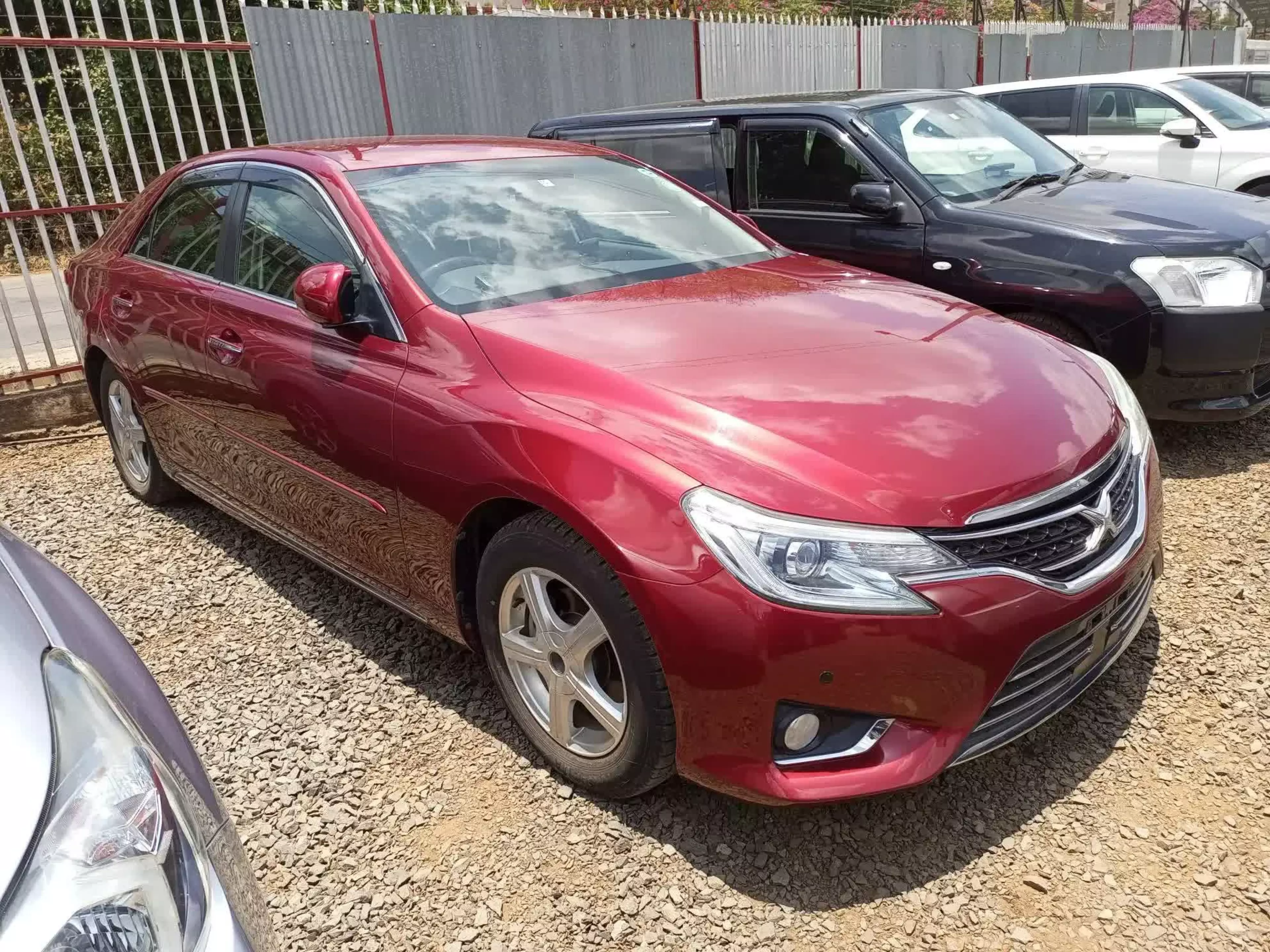 Toyota Mark X - 2015