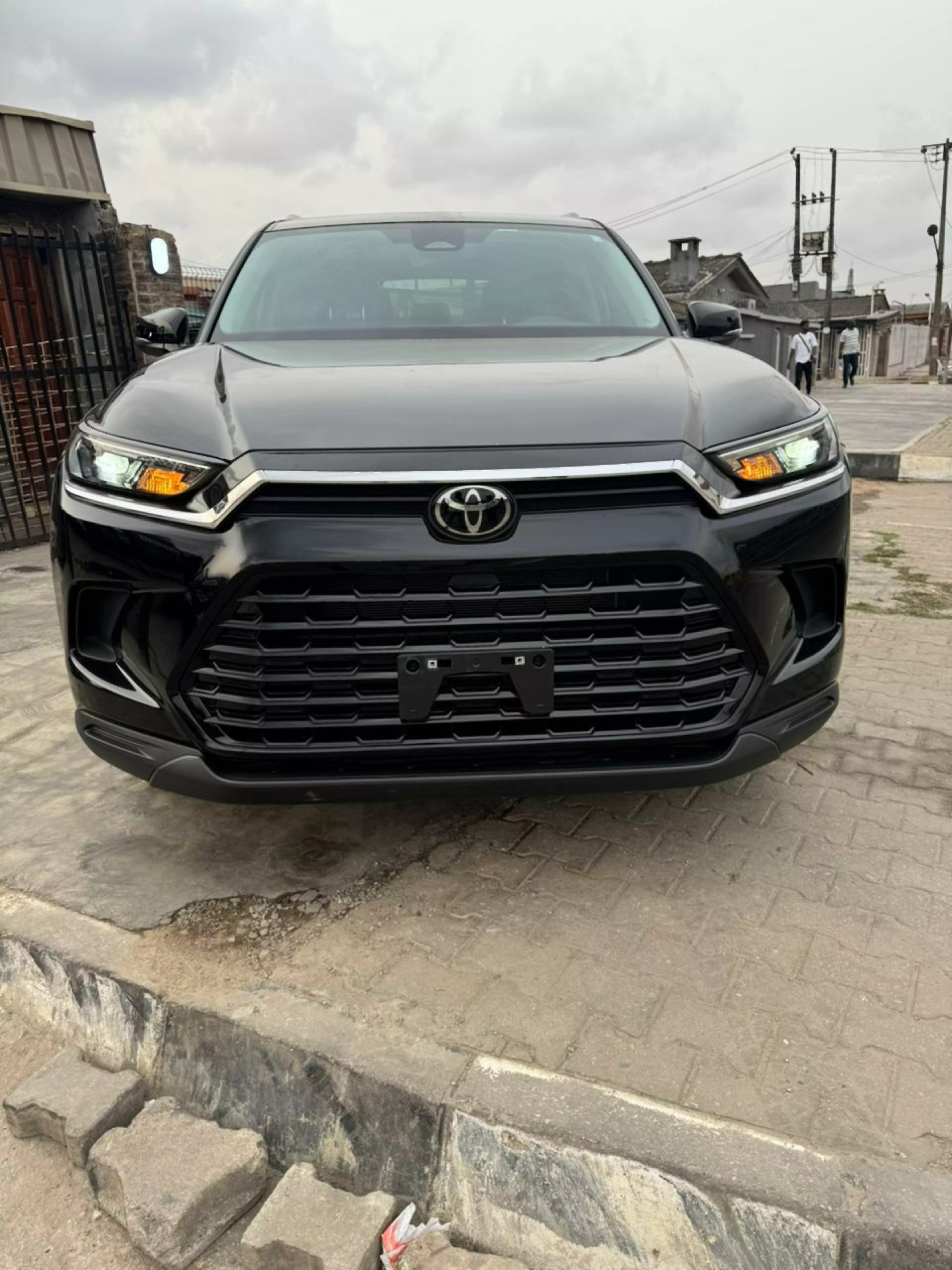 Toyota Highlander   - 2024
