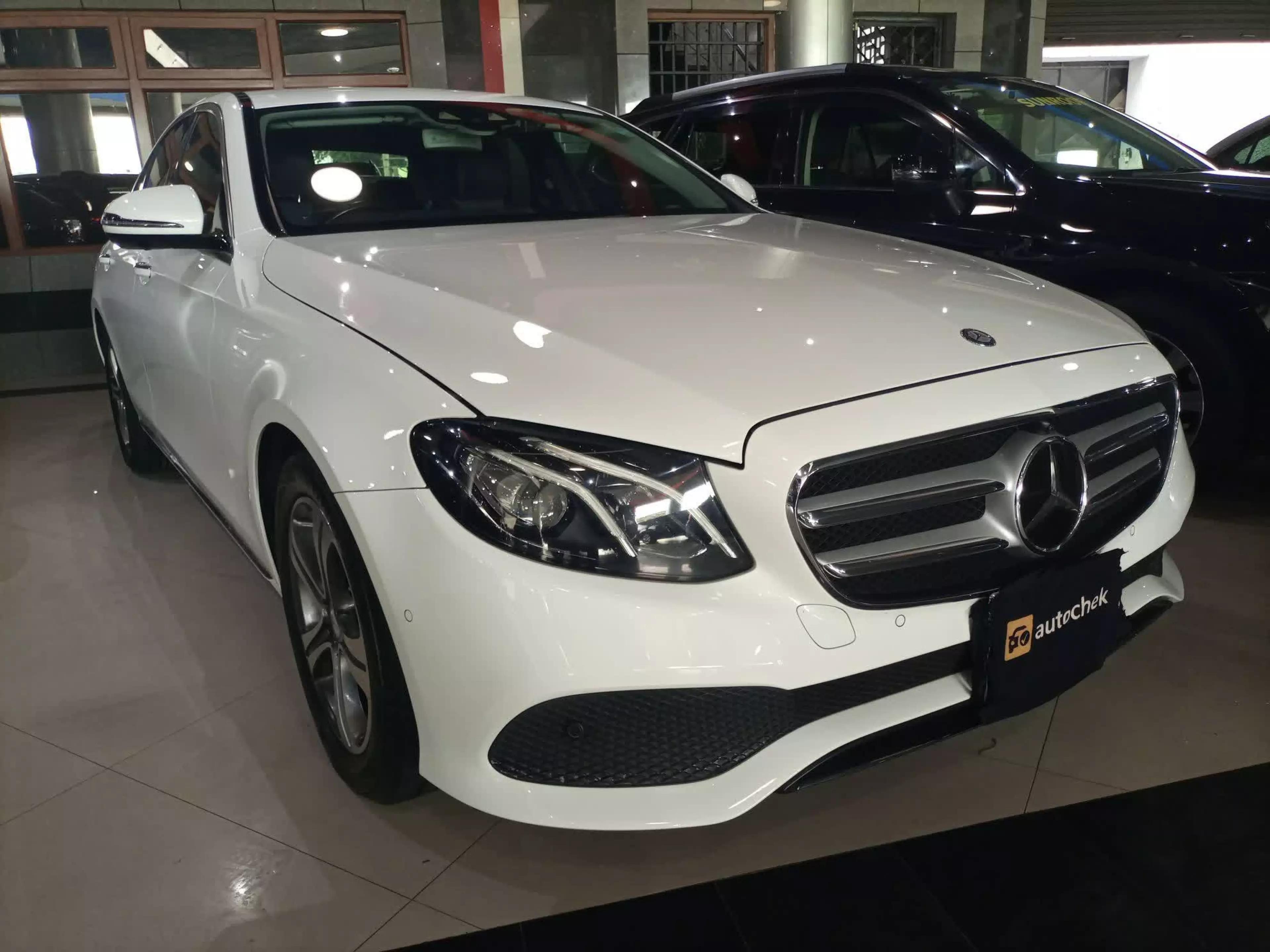 Mercedes-Benz E 200 - 2016