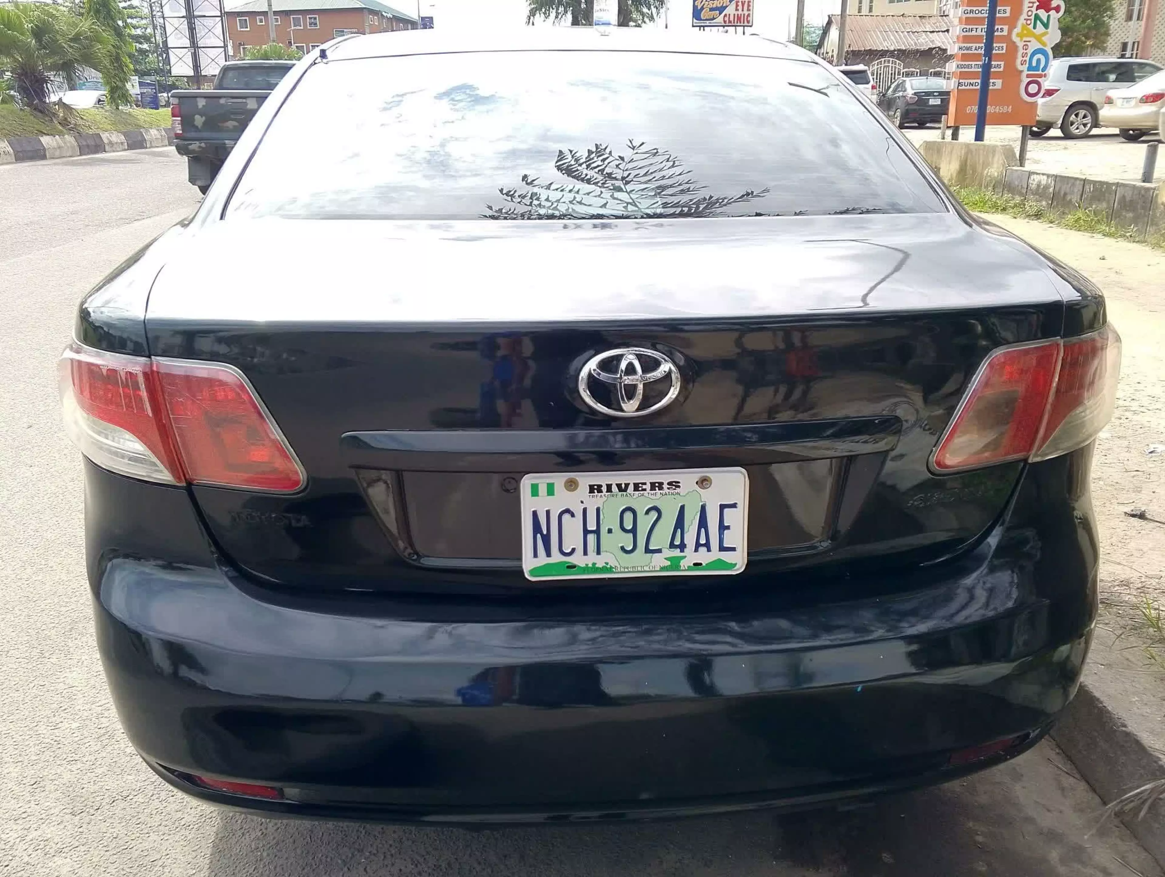 Toyota Avensis   - 2010