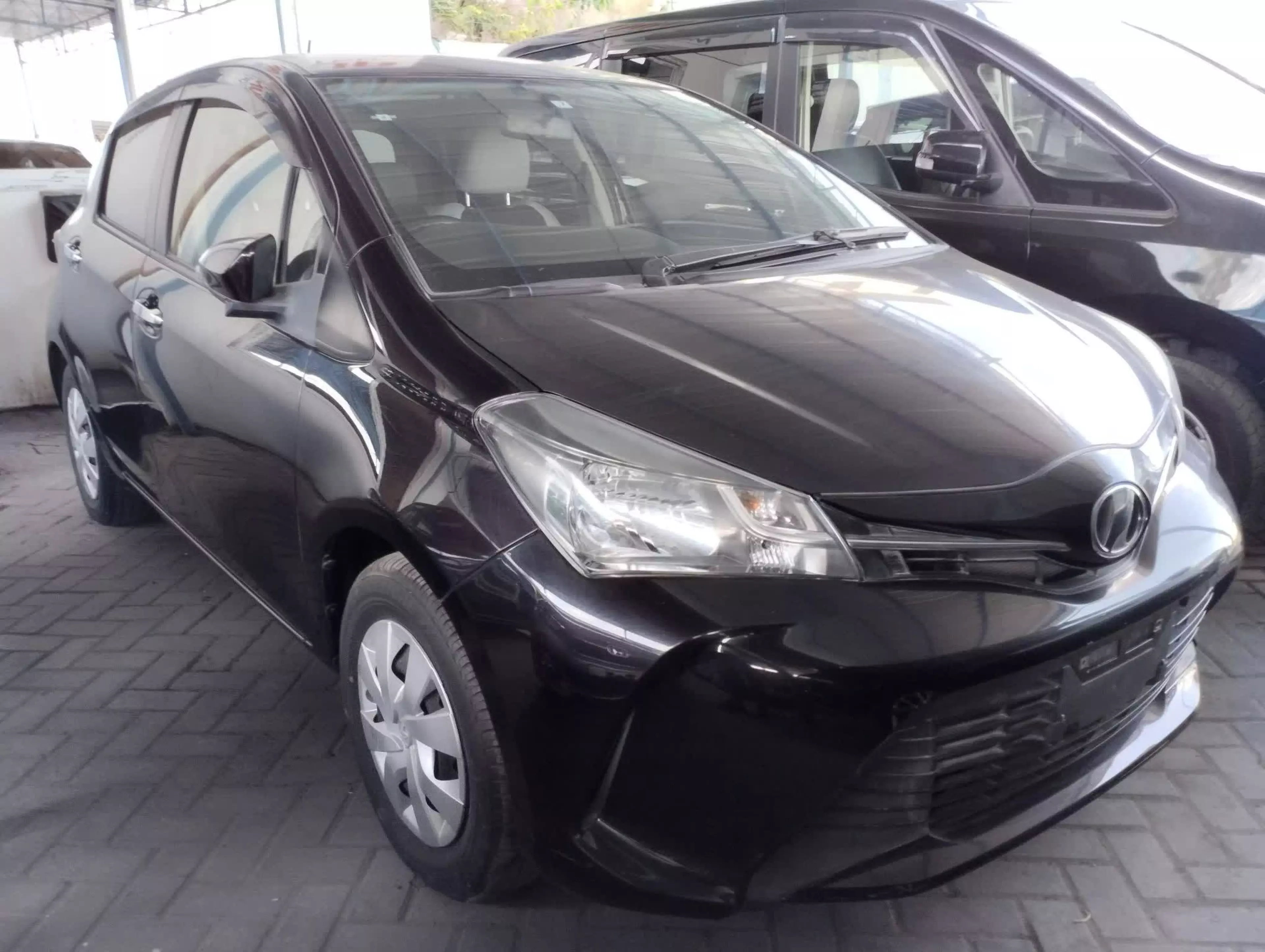 Toyota Vitz - 2016