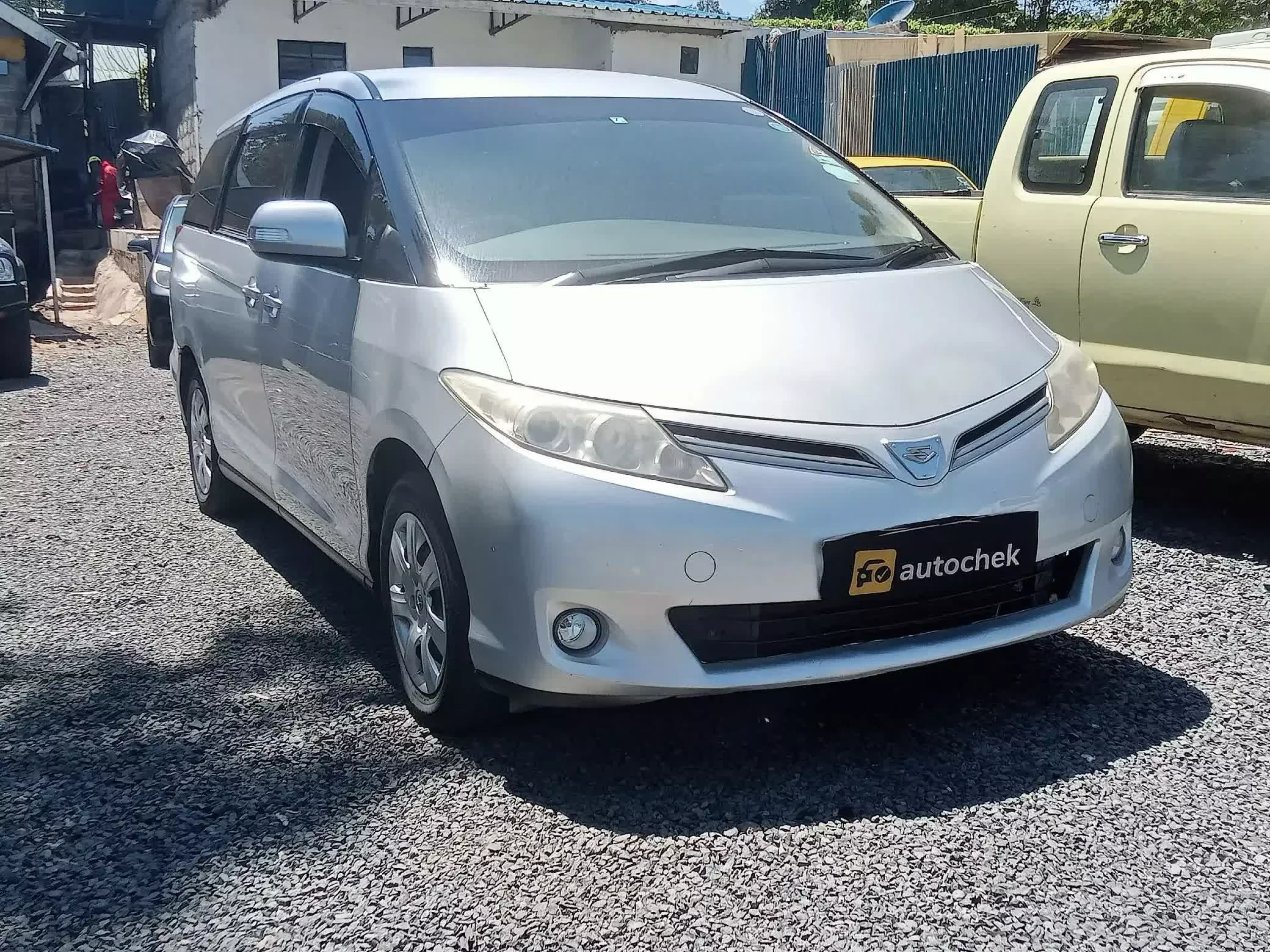 Toyota Estima  - 2012