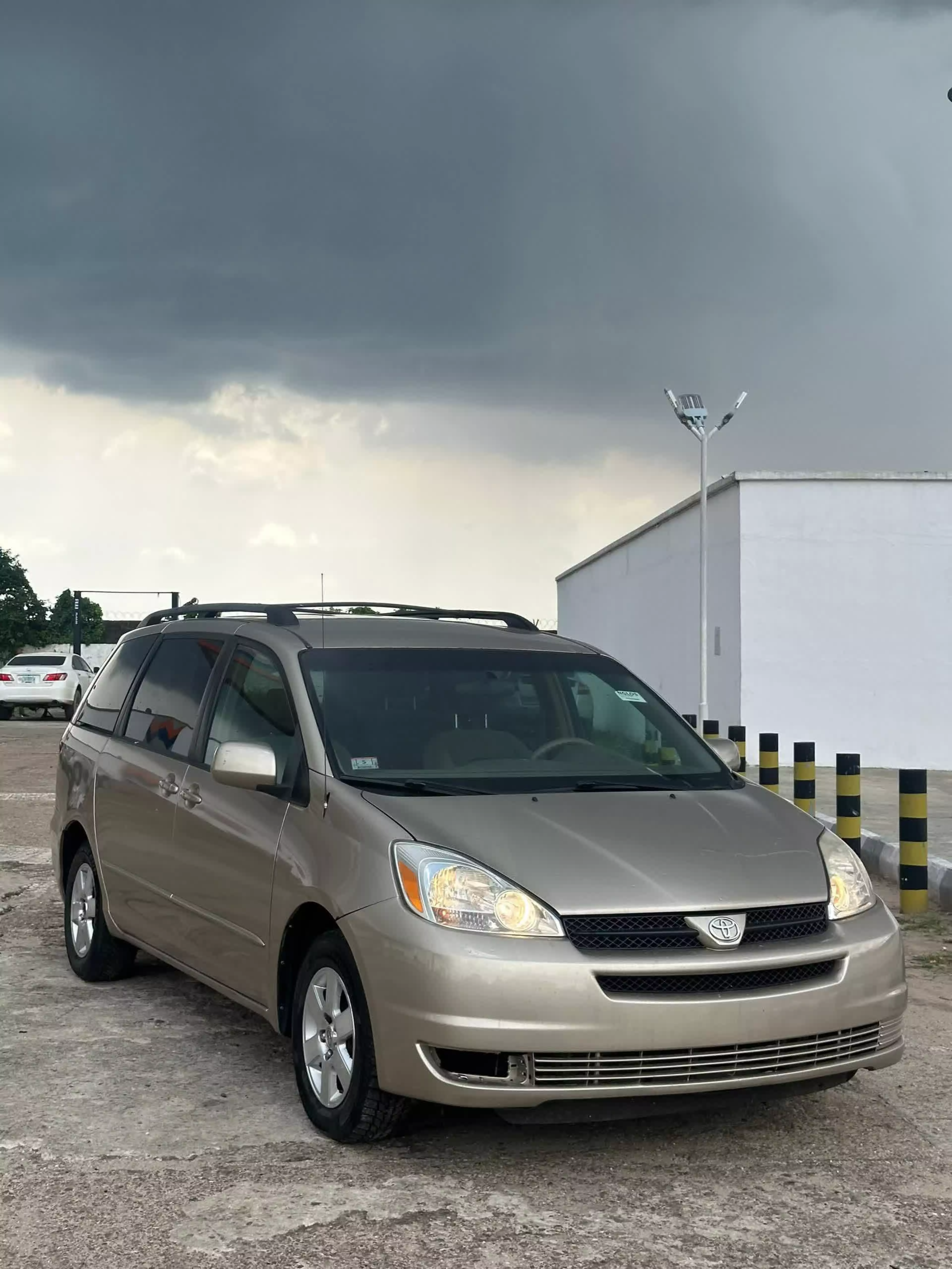 Toyota Sienna   - 2005