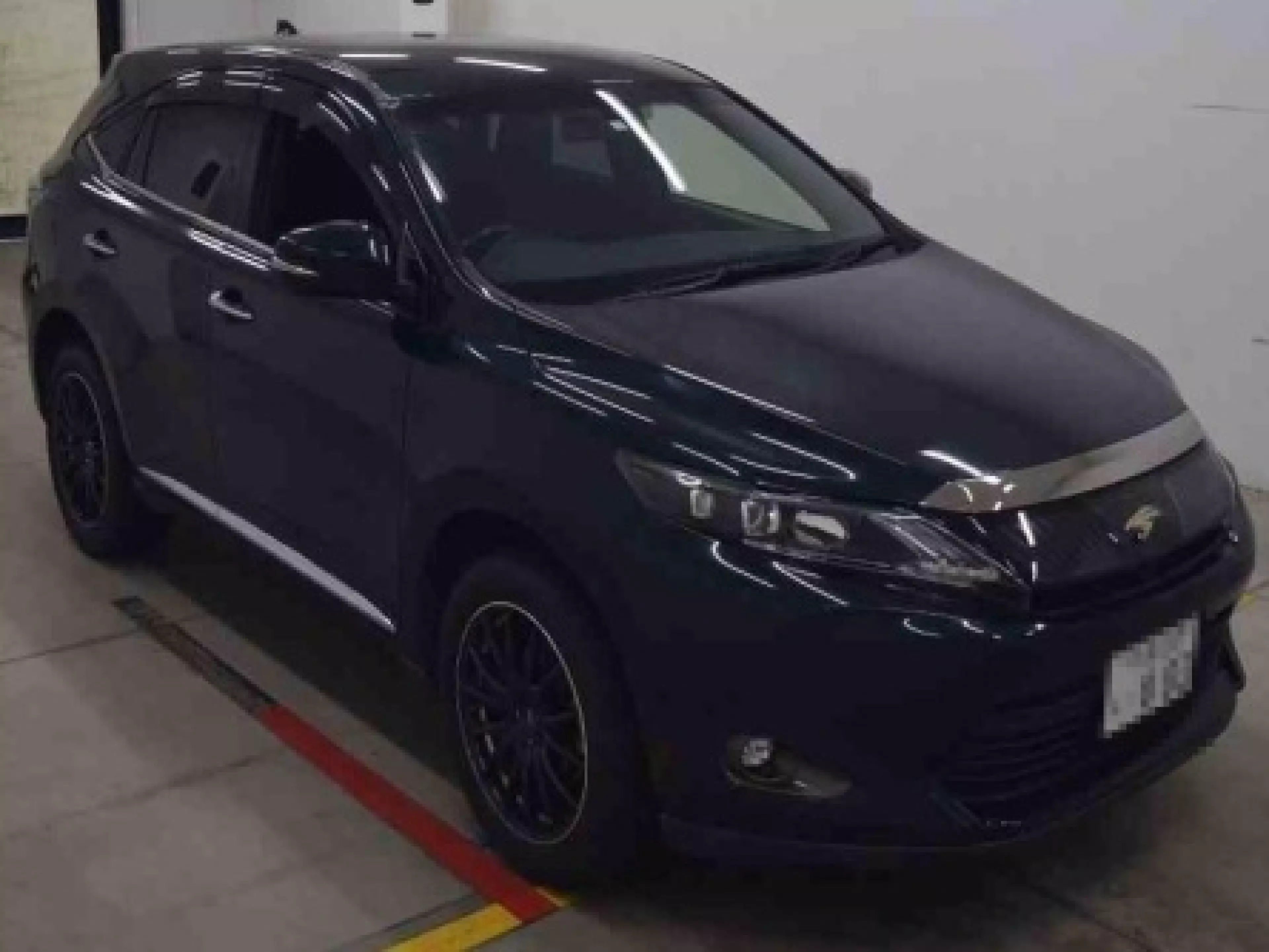 Toyota Harrier - 2016