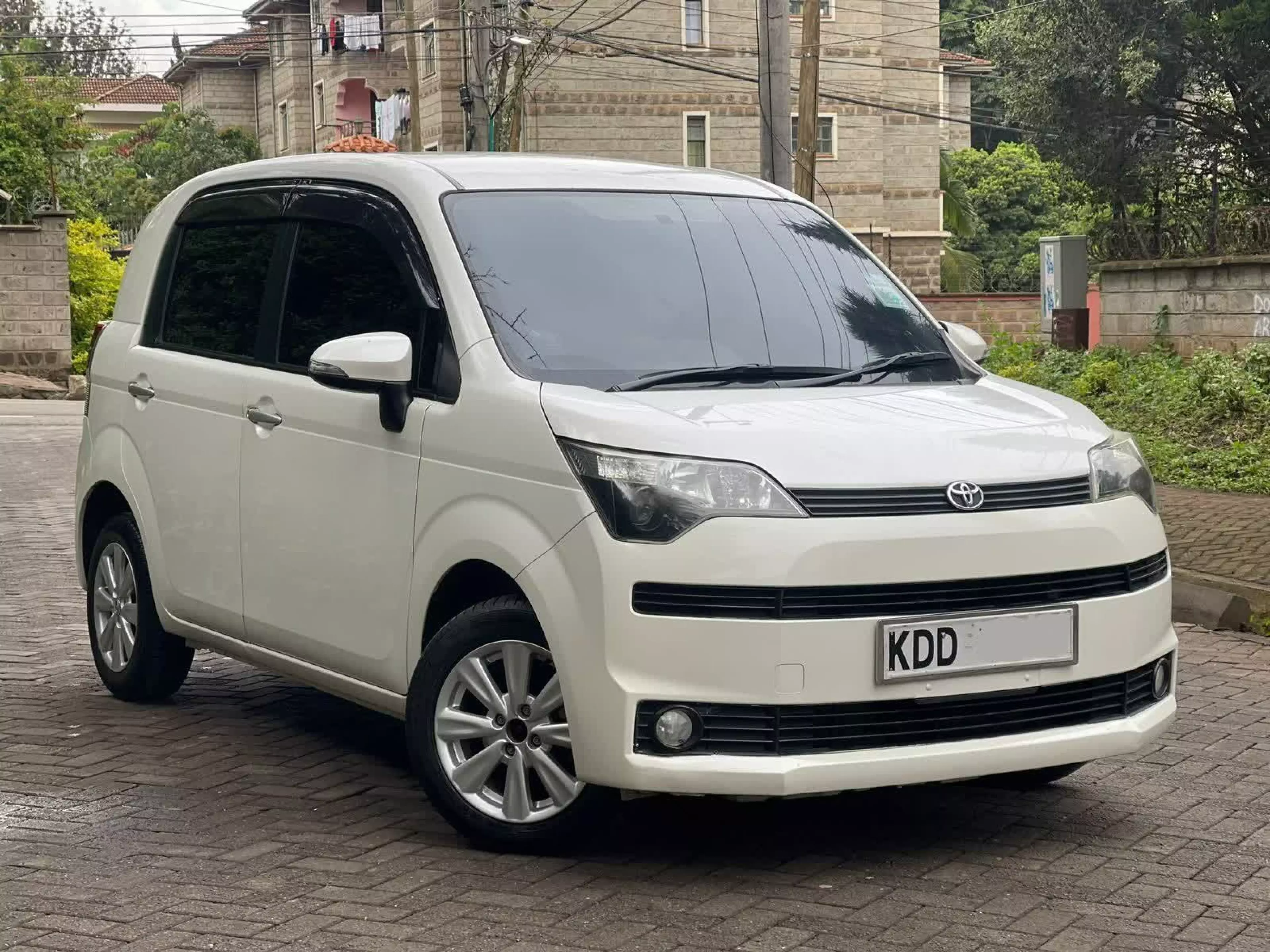 Toyota Spade  - 2015