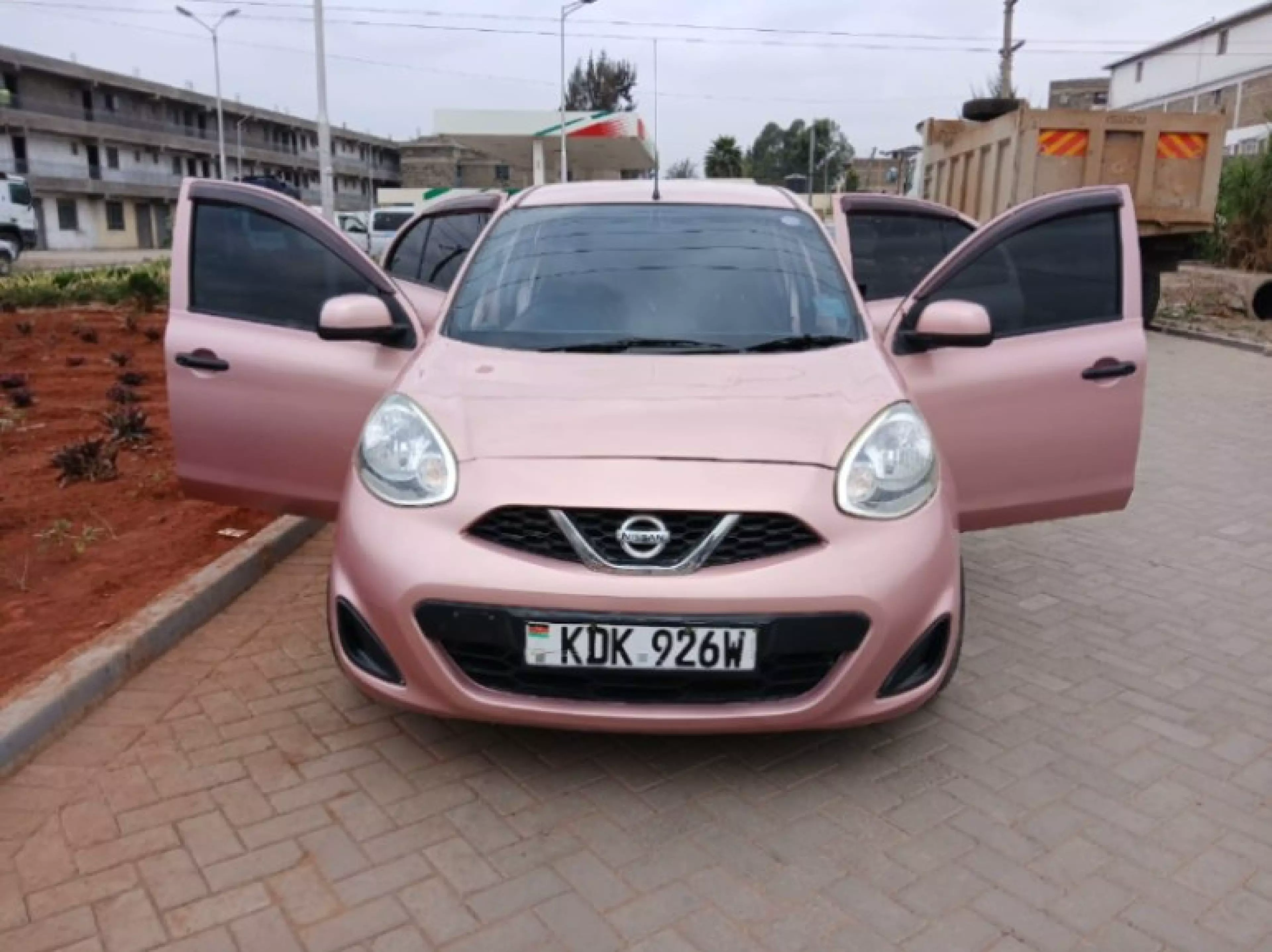 Nissan March - 2015