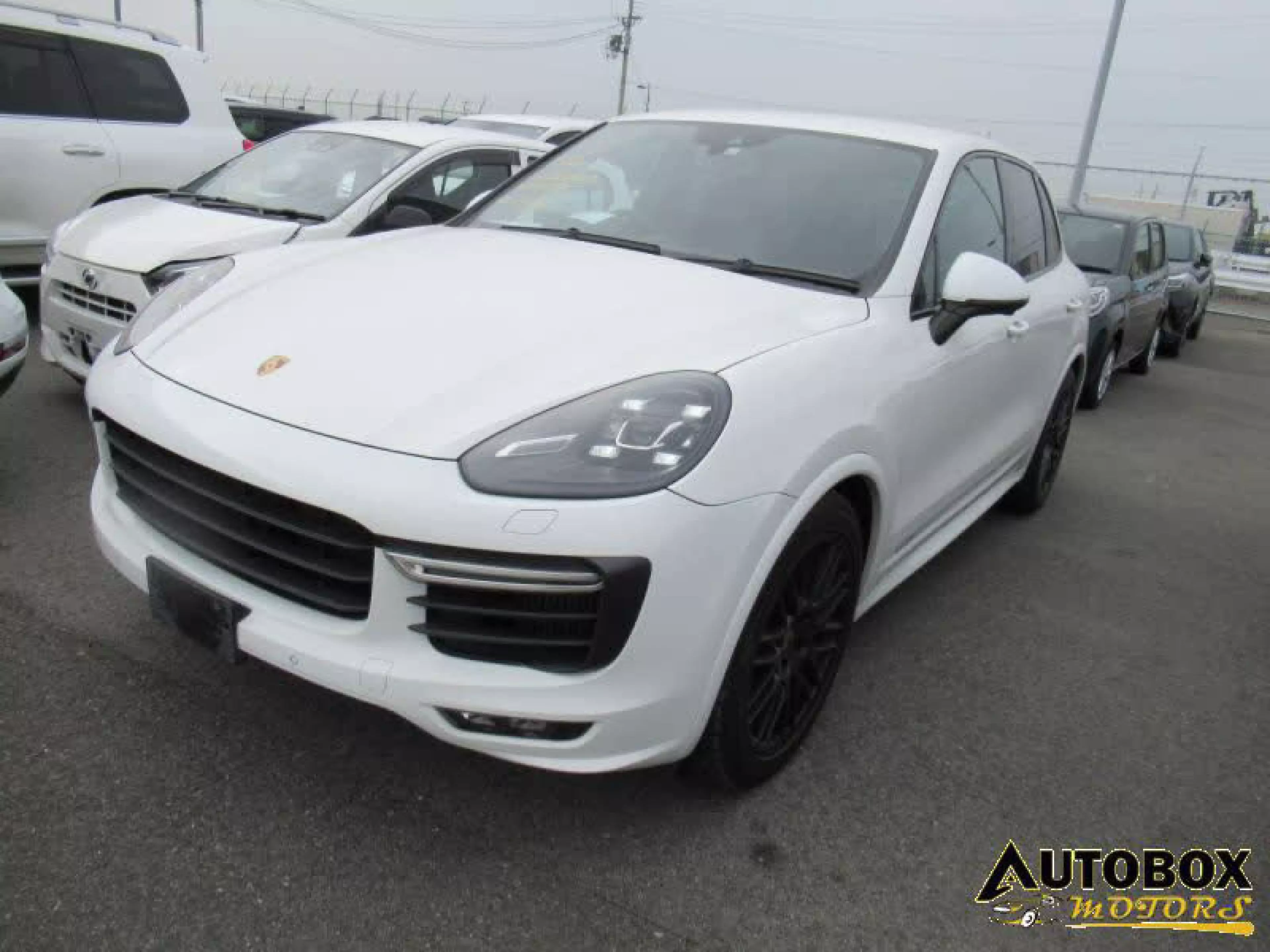PORSCHE Cayenne - 2015