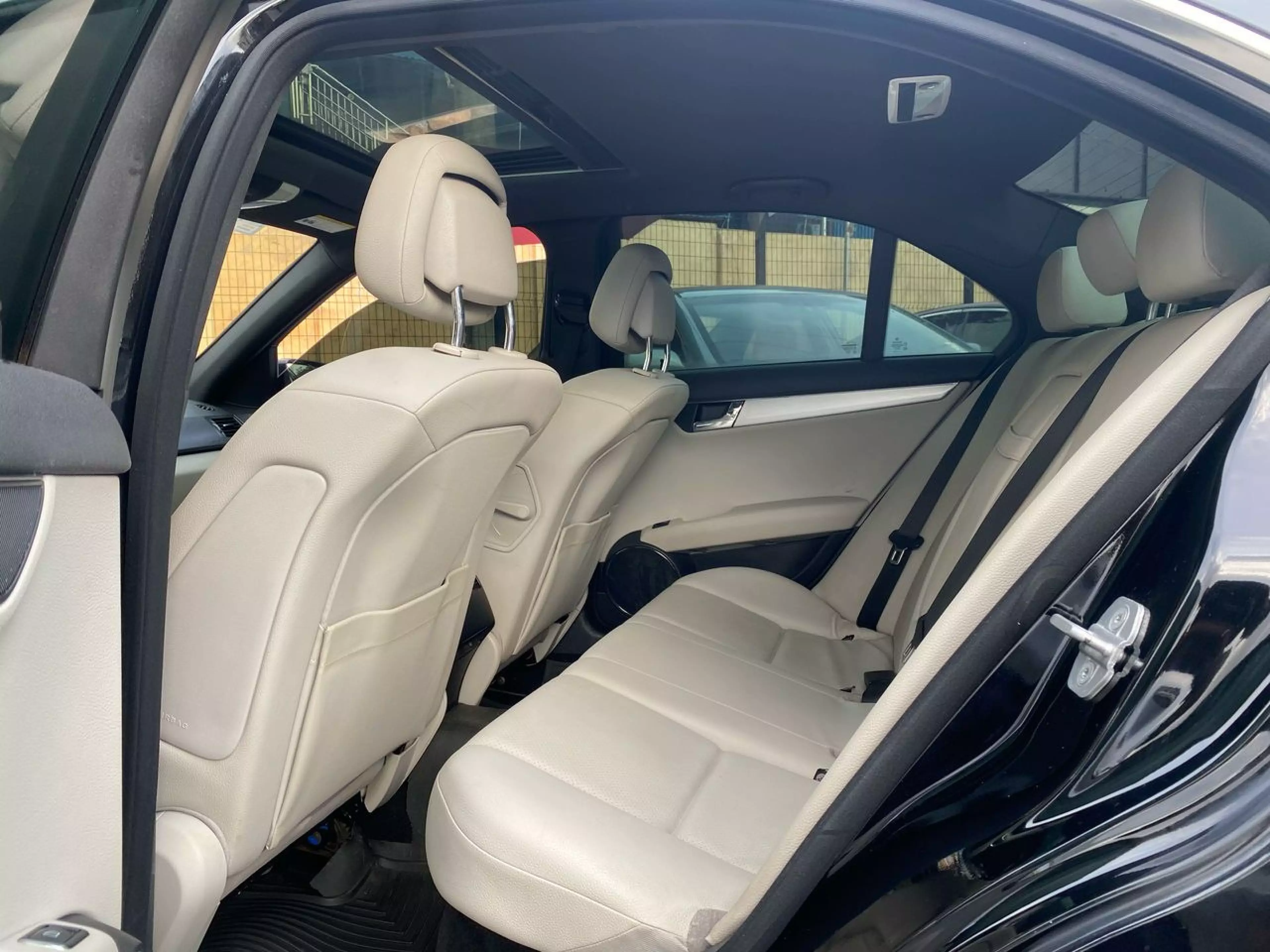 Mercedes-Benz C 300   - 2010