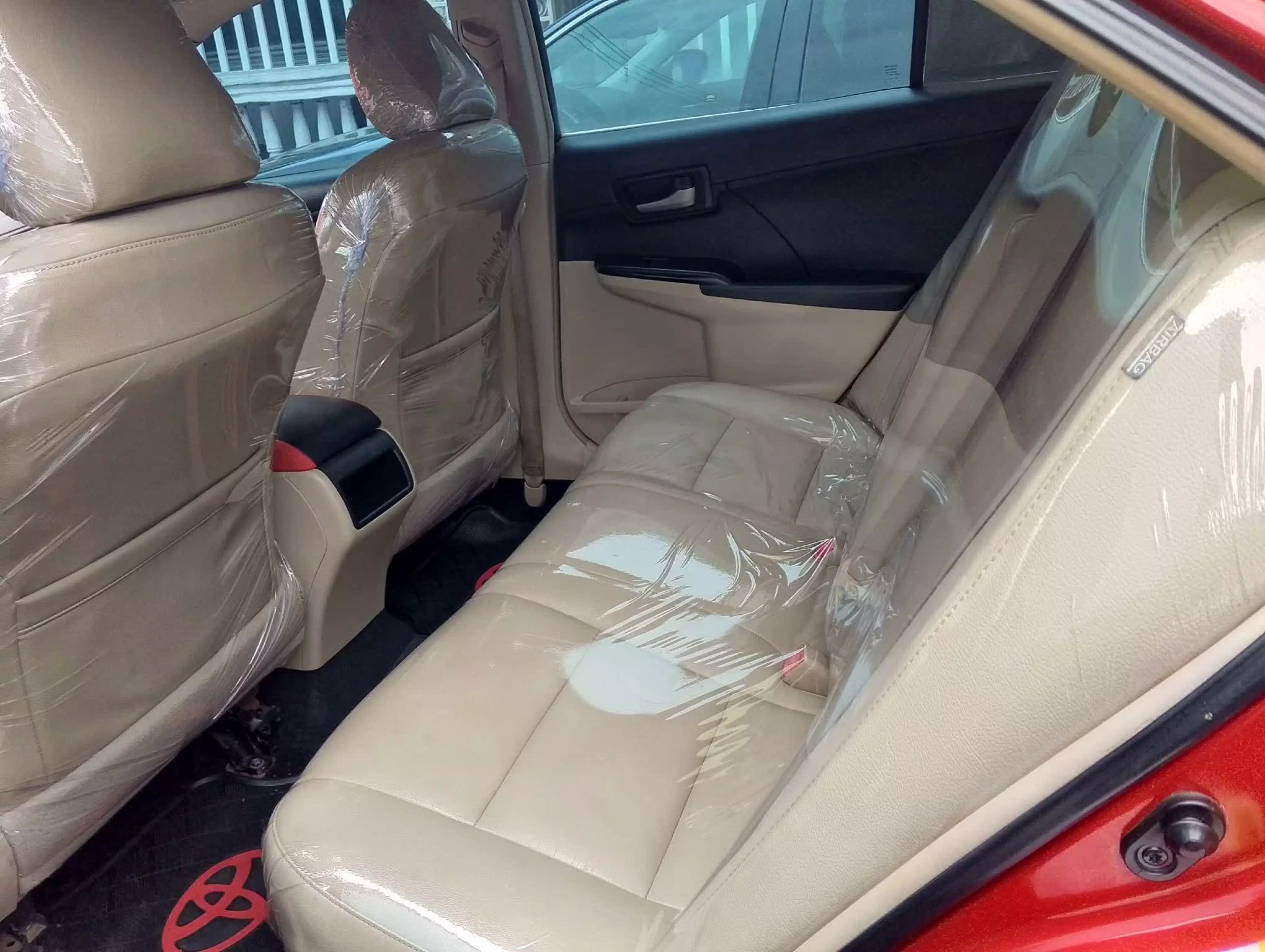 Toyota Camry   - 2012