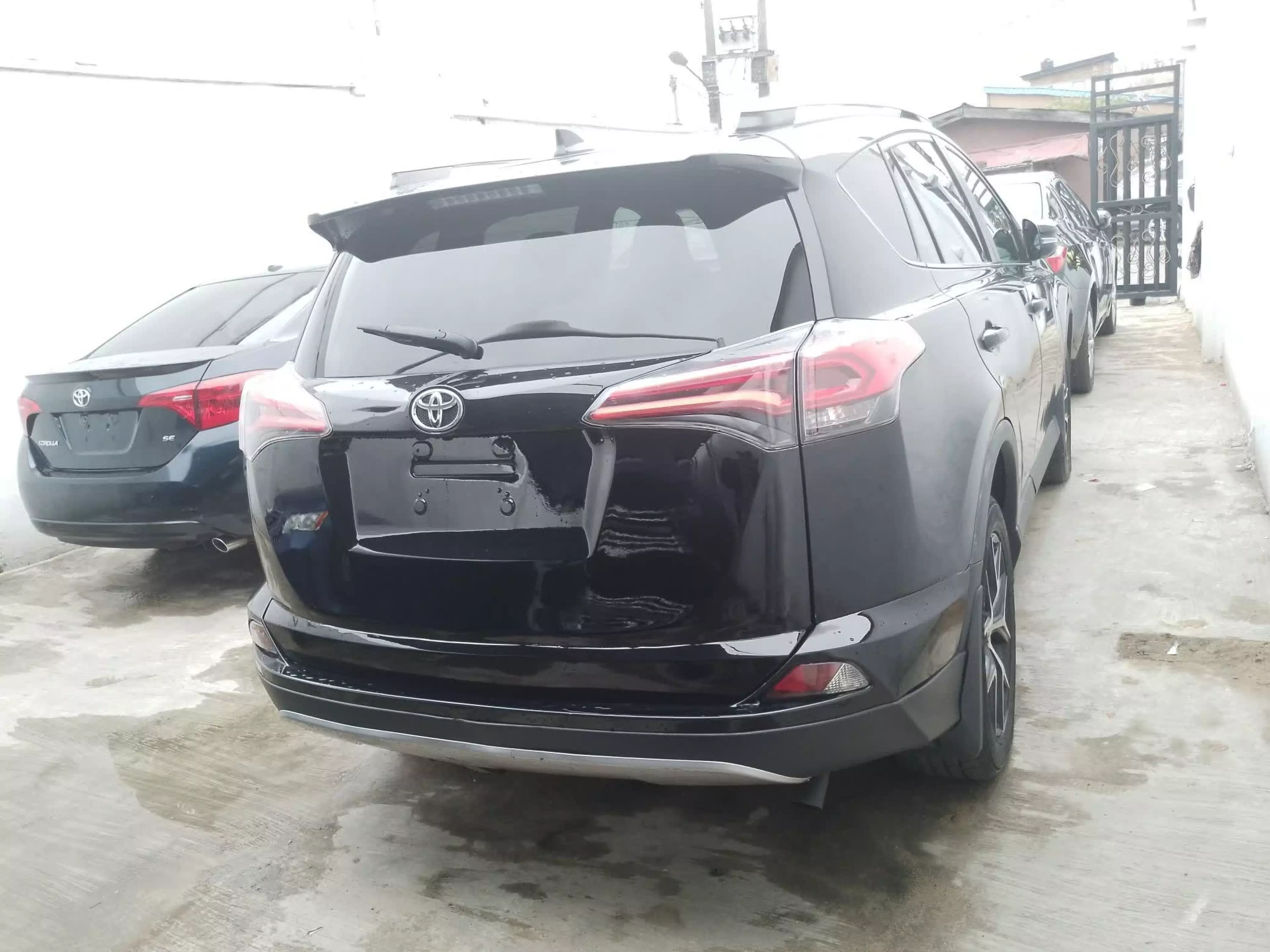 Toyota RAV 4   - 2017