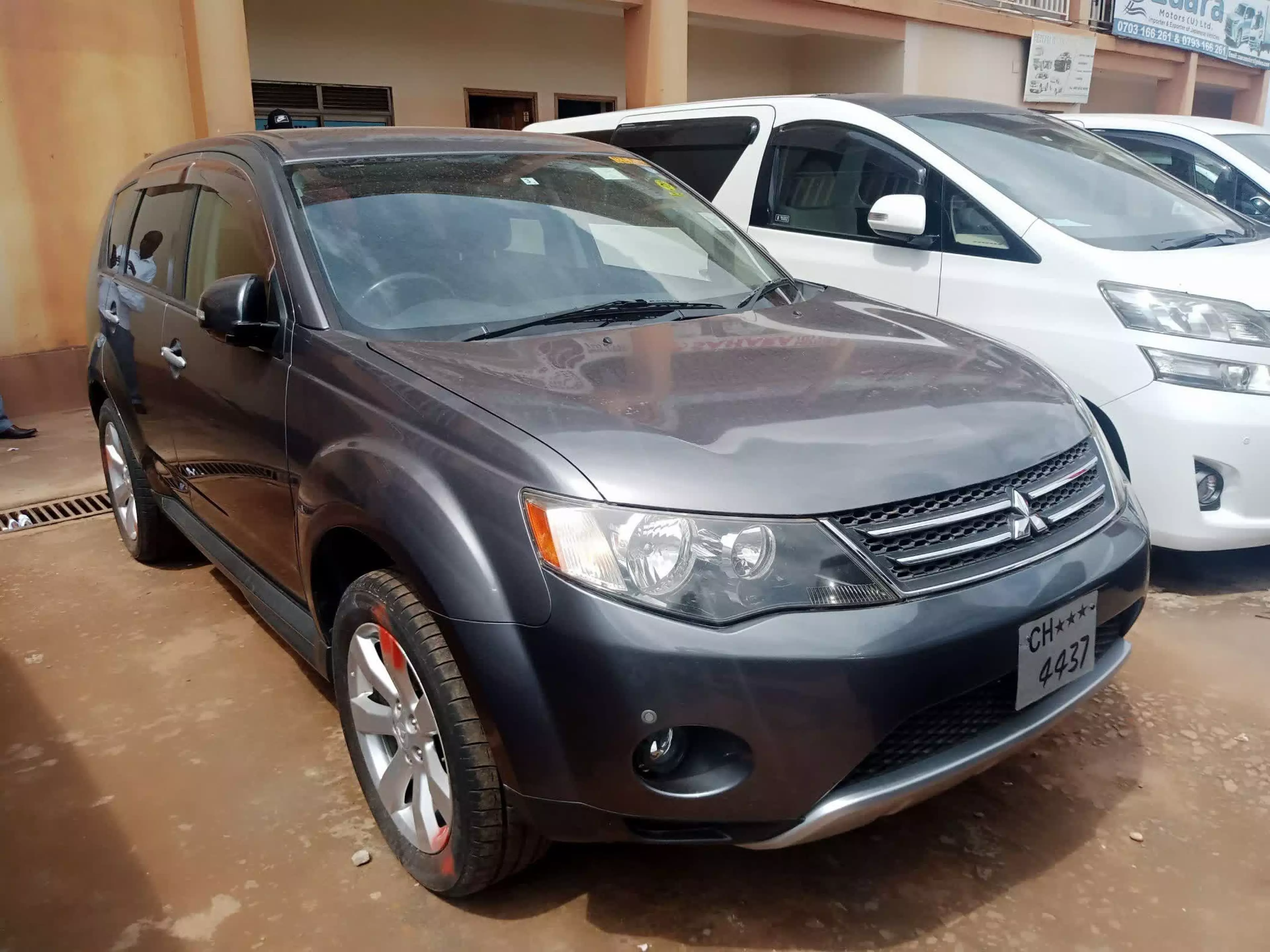 Mitsubishi OUTLANDER - 2009