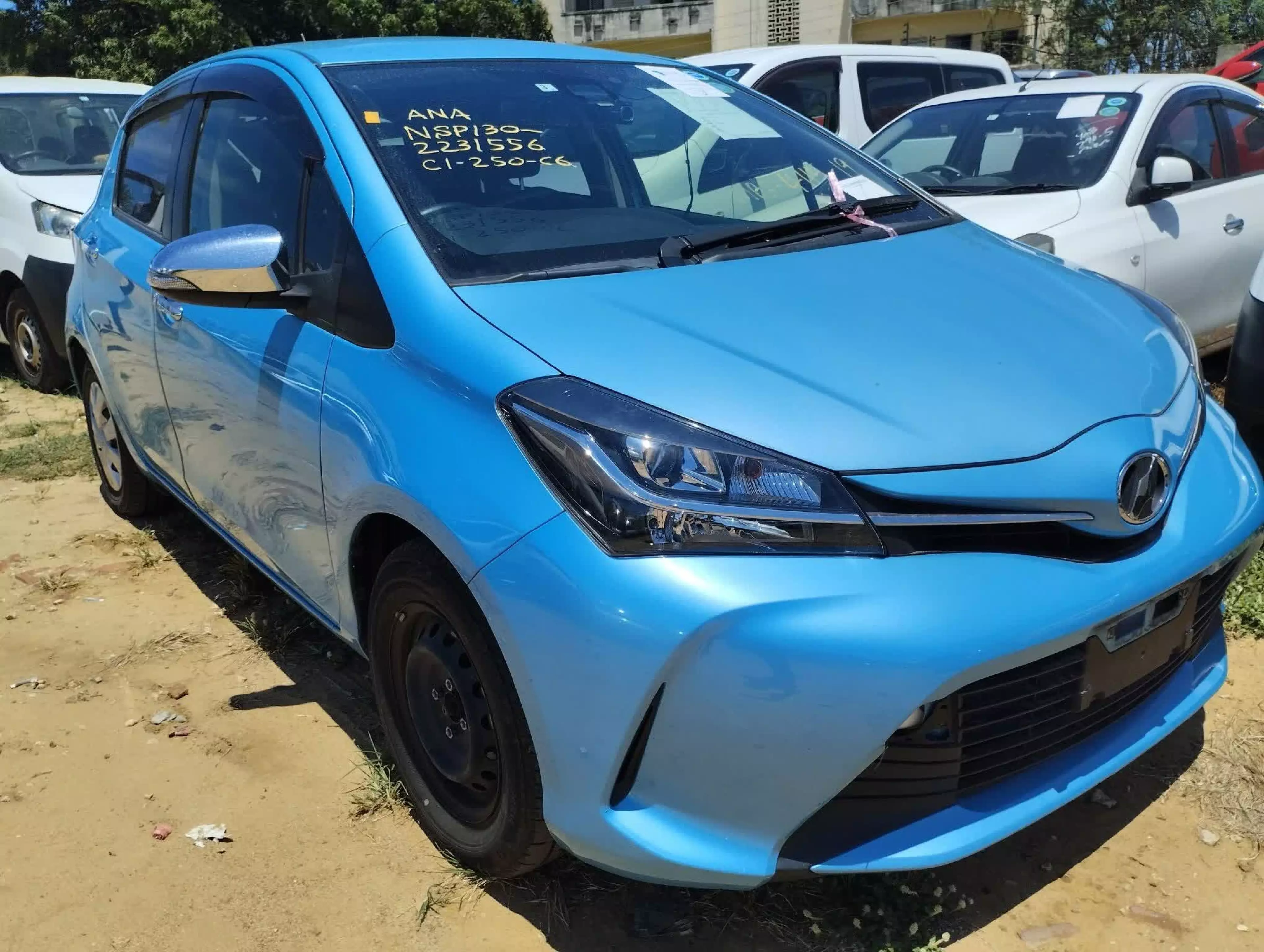 Toyota Vitz - 2015
