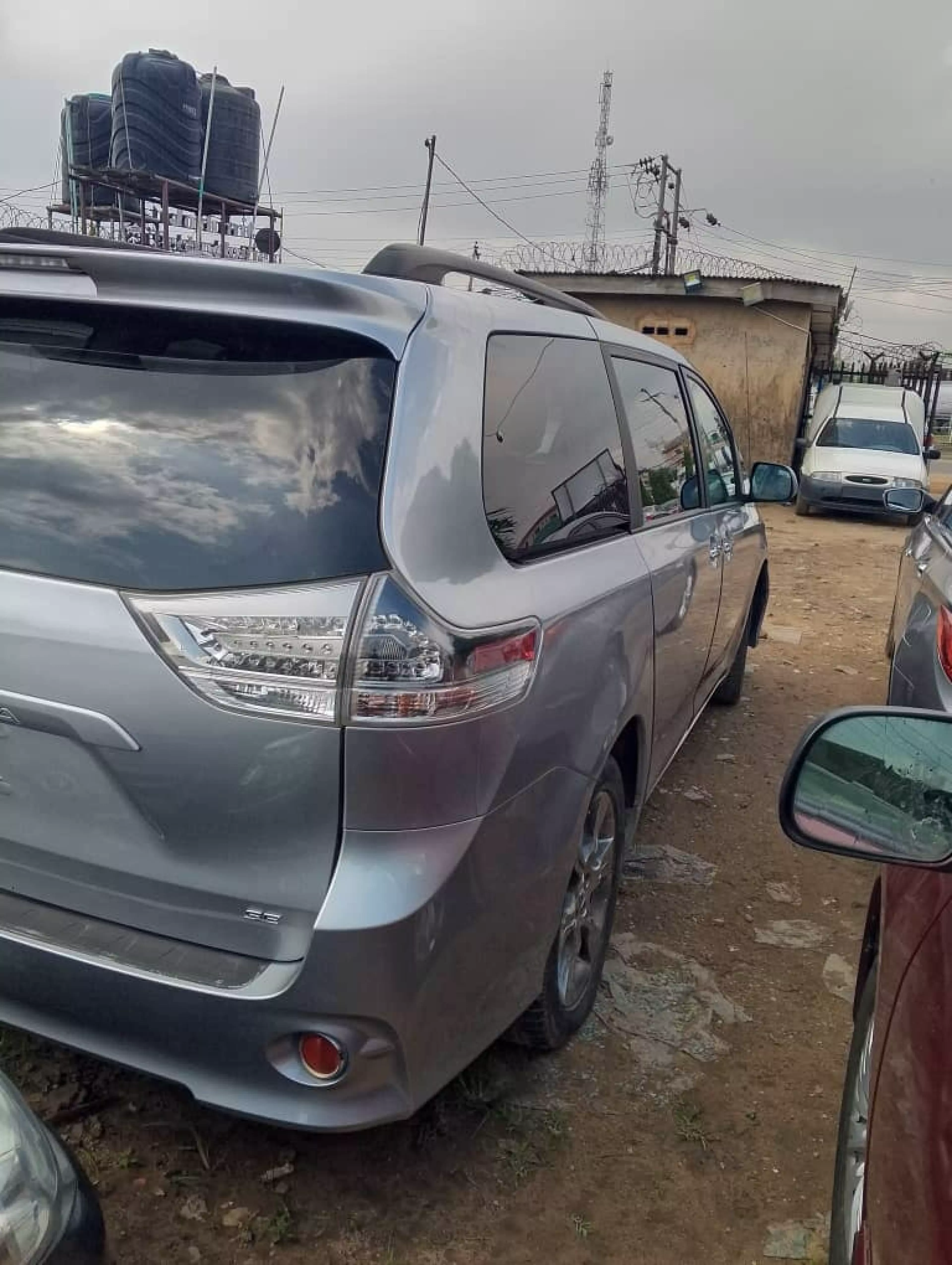 Toyota Sienna   - 2014